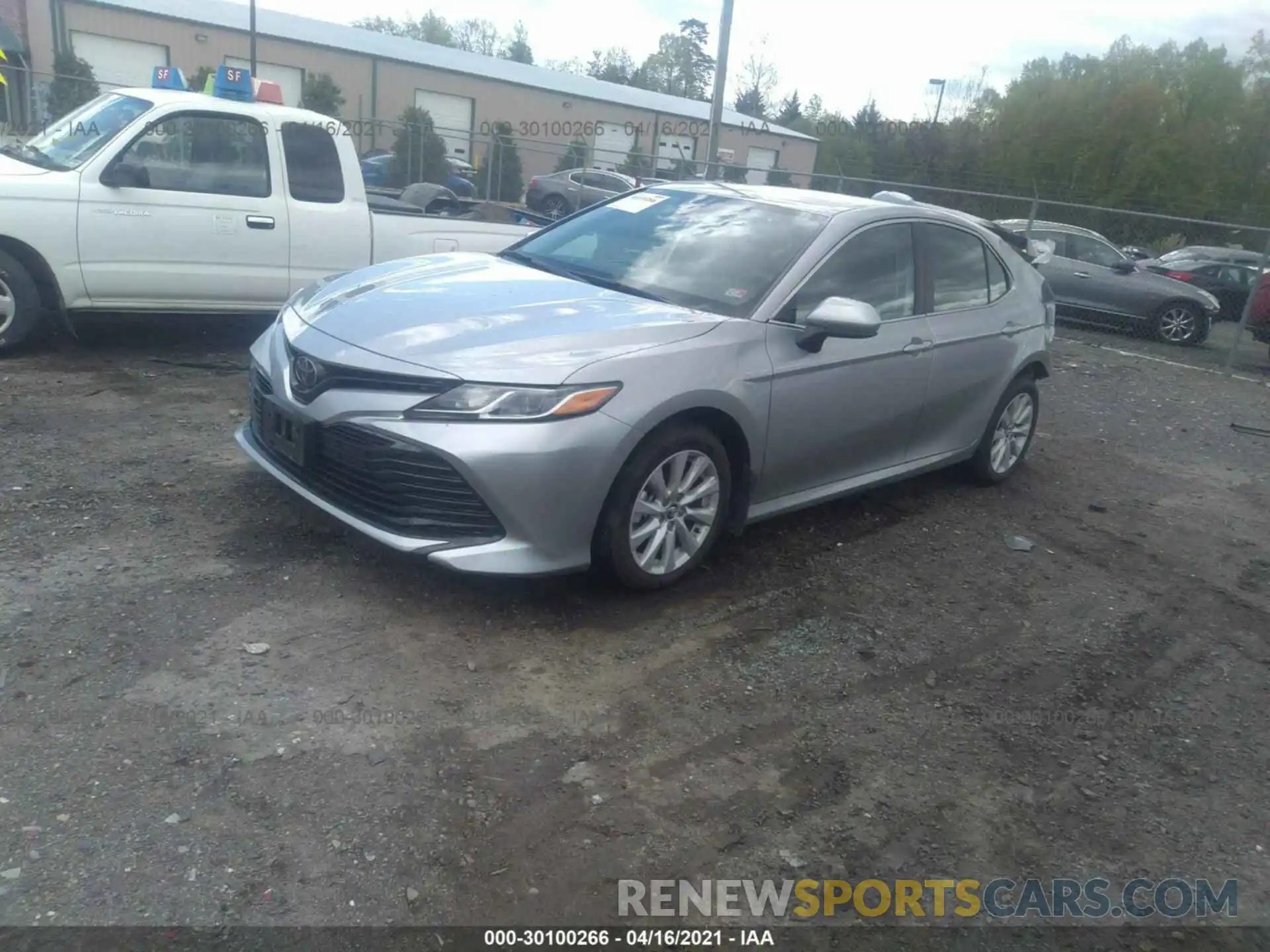 2 Photograph of a damaged car 4T1C11AK2LU913433 TOYOTA CAMRY 2020