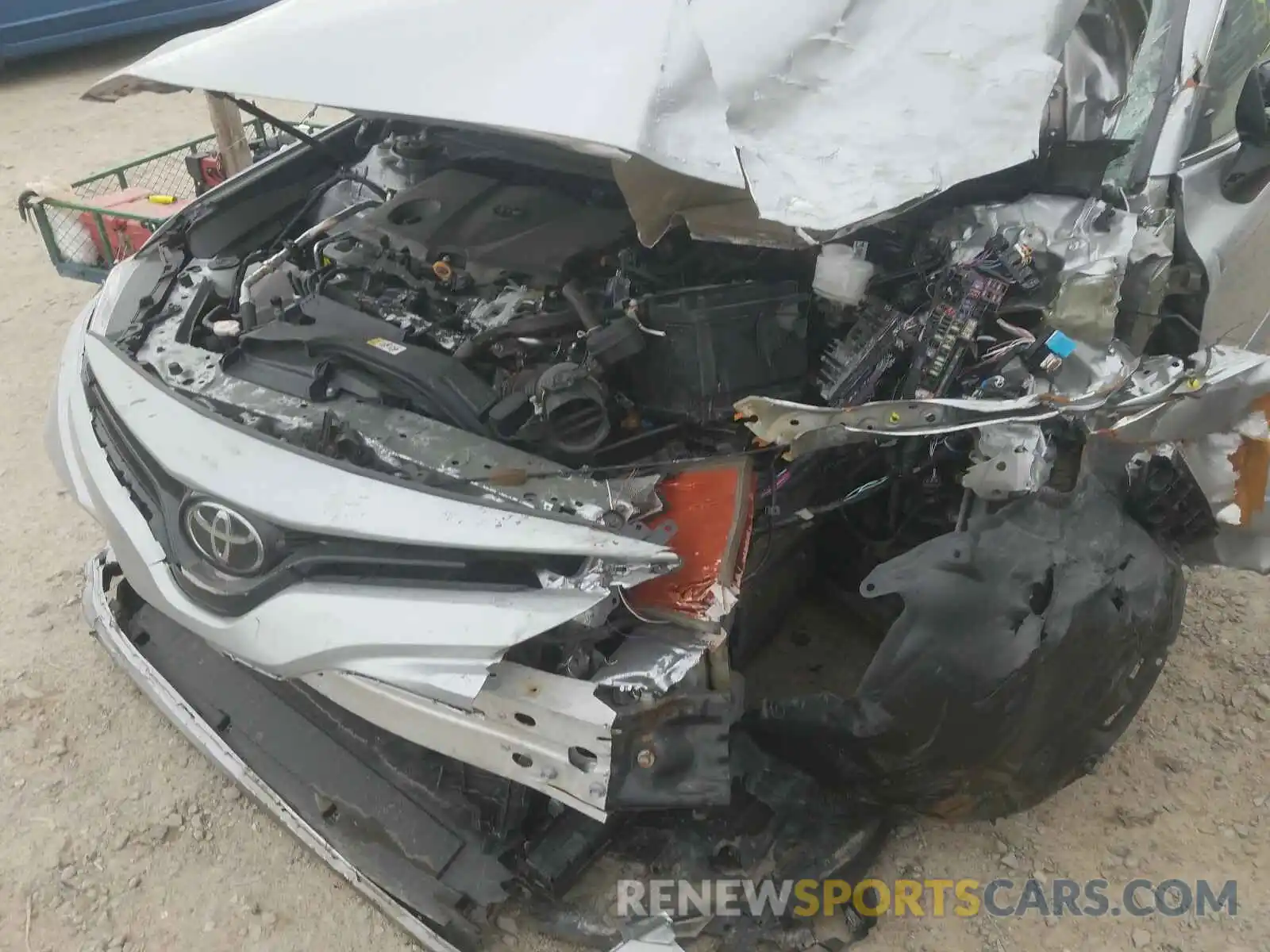 9 Фотография поврежденного автомобиля 4T1C11AK2LU915554 TOYOTA CAMRY 2020
