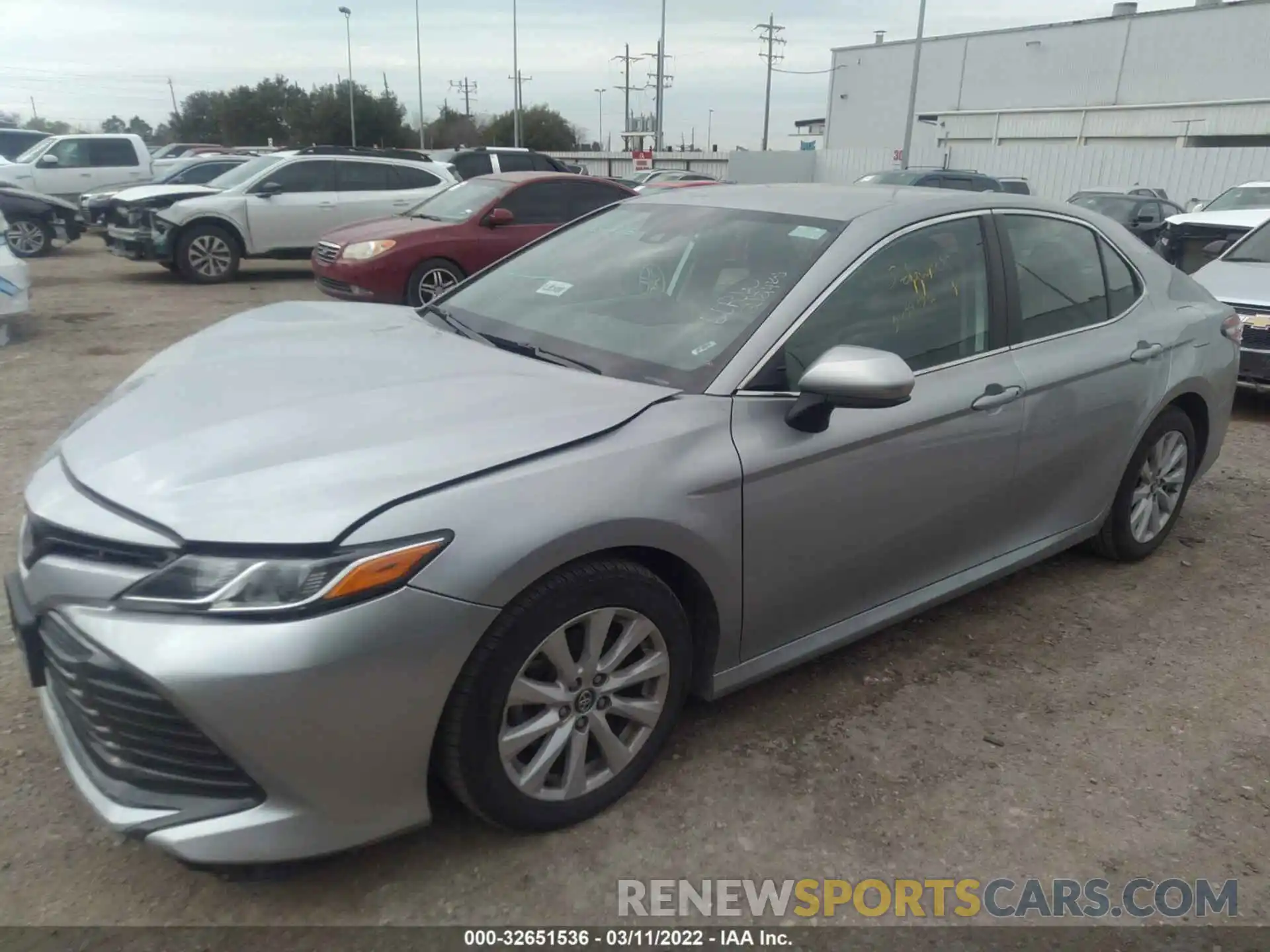 2 Photograph of a damaged car 4T1C11AK2LU916493 TOYOTA CAMRY 2020