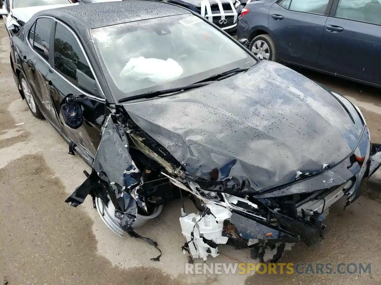 9 Photograph of a damaged car 4T1C11AK2LU922374 TOYOTA CAMRY 2020