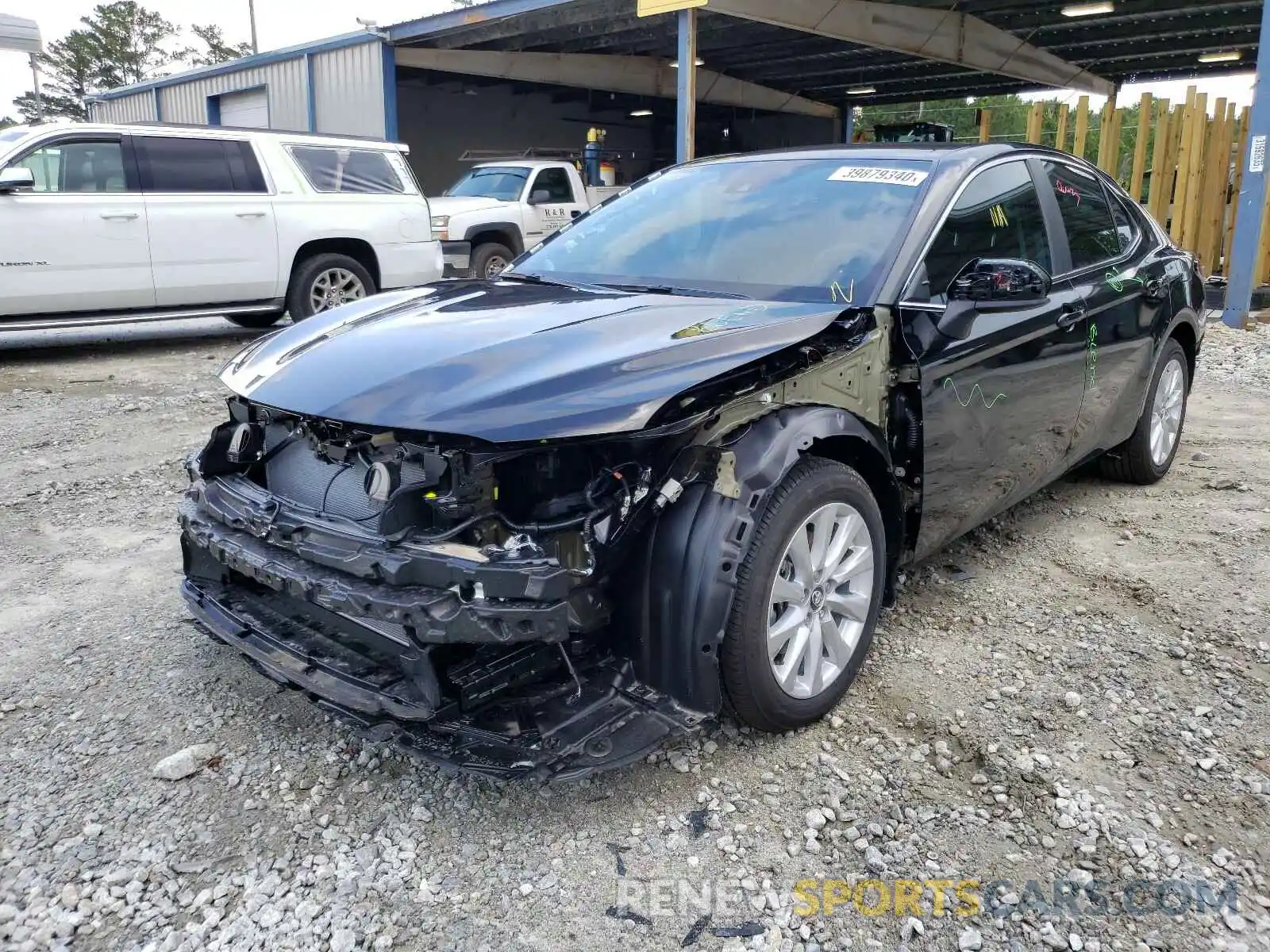 2 Photograph of a damaged car 4T1C11AK2LU925677 TOYOTA CAMRY 2020