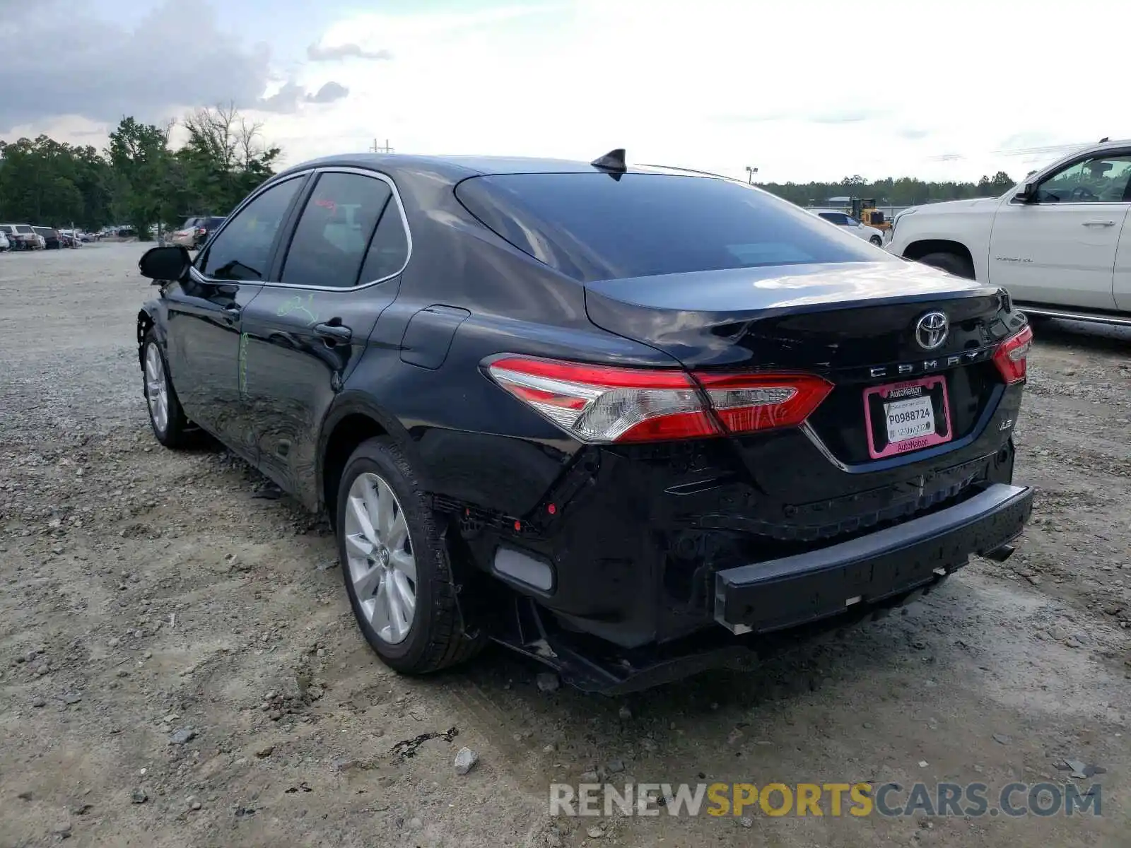 3 Photograph of a damaged car 4T1C11AK2LU925677 TOYOTA CAMRY 2020