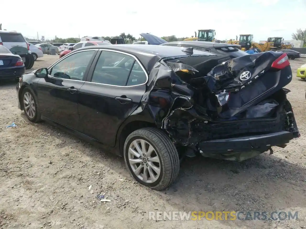 3 Photograph of a damaged car 4T1C11AK2LU927607 TOYOTA CAMRY 2020