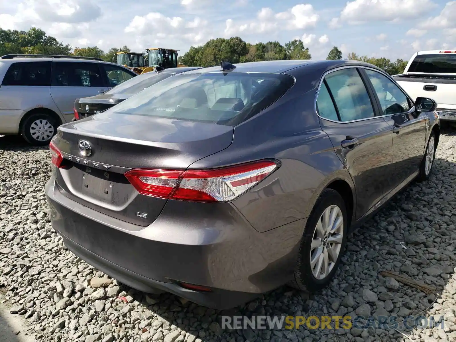 4 Photograph of a damaged car 4T1C11AK2LU927784 TOYOTA CAMRY 2020