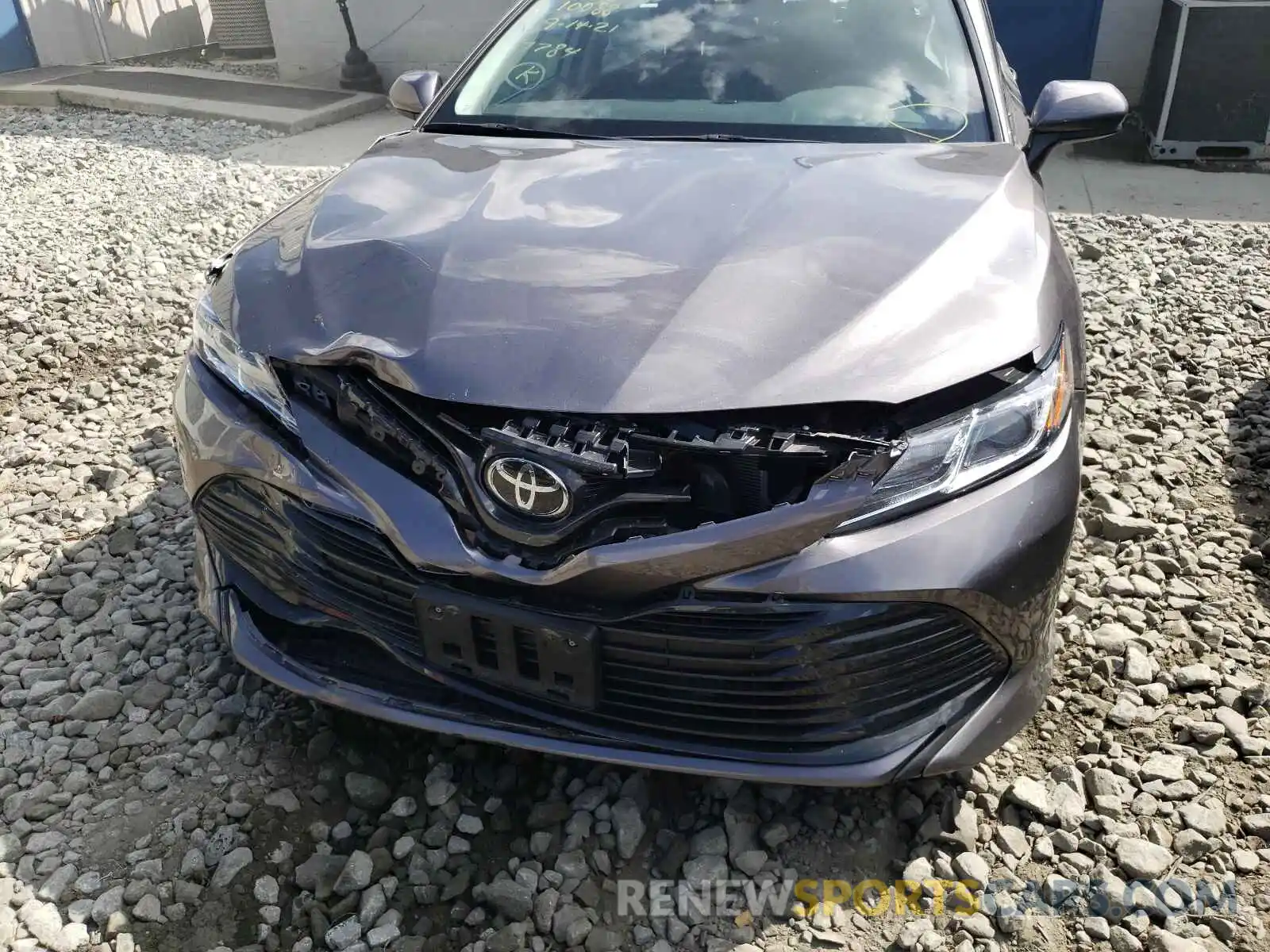 9 Photograph of a damaged car 4T1C11AK2LU927784 TOYOTA CAMRY 2020