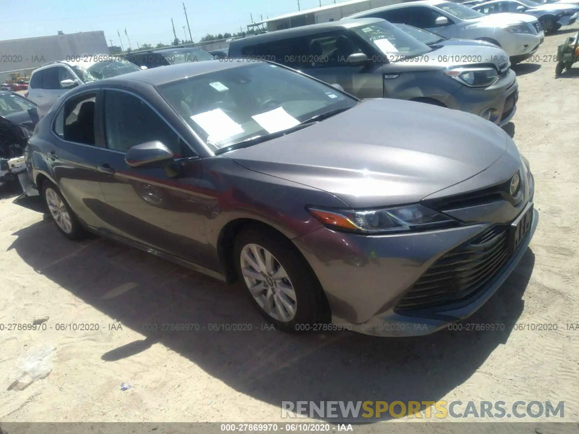 1 Photograph of a damaged car 4T1C11AK2LU928000 TOYOTA CAMRY 2020