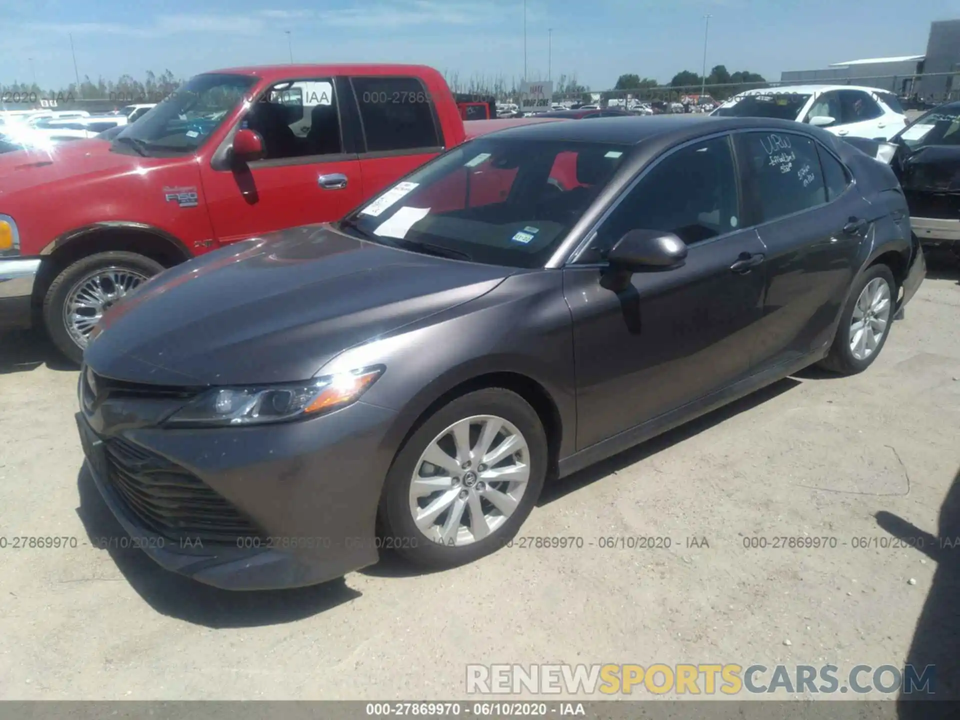 2 Photograph of a damaged car 4T1C11AK2LU928000 TOYOTA CAMRY 2020