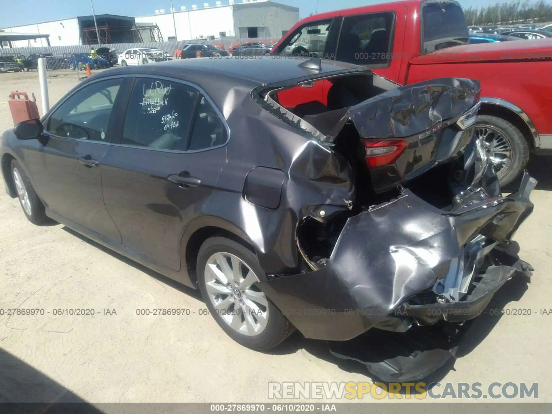 3 Photograph of a damaged car 4T1C11AK2LU928000 TOYOTA CAMRY 2020