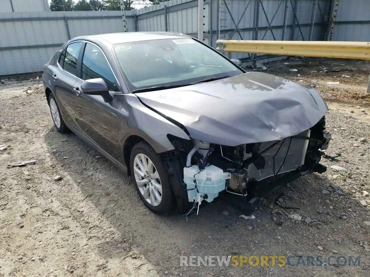1 Photograph of a damaged car 4T1C11AK2LU928210 TOYOTA CAMRY 2020