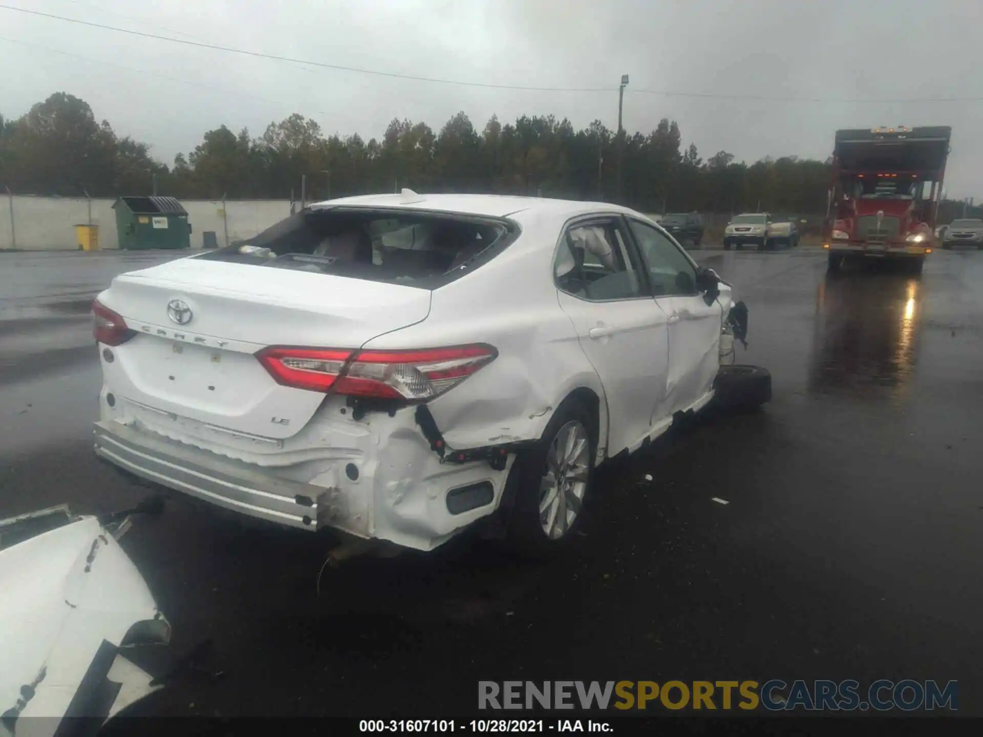 4 Photograph of a damaged car 4T1C11AK2LU928739 TOYOTA CAMRY 2020