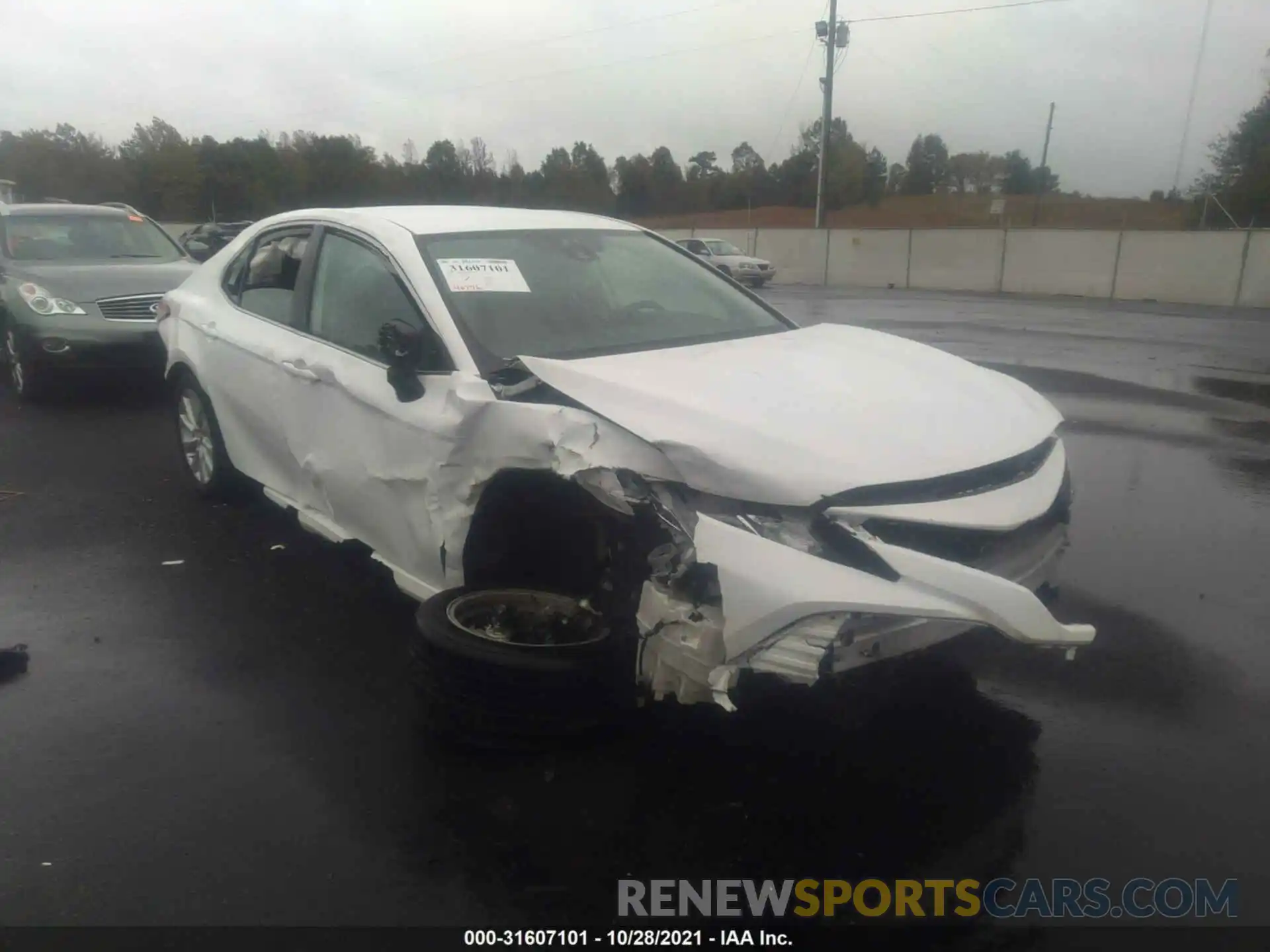 6 Photograph of a damaged car 4T1C11AK2LU928739 TOYOTA CAMRY 2020