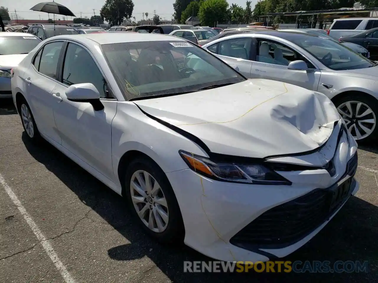 1 Photograph of a damaged car 4T1C11AK2LU930152 TOYOTA CAMRY 2020