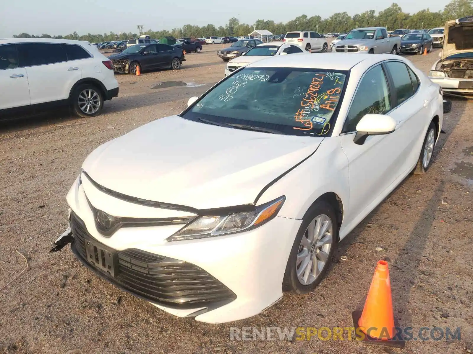 2 Photograph of a damaged car 4T1C11AK2LU930376 TOYOTA CAMRY 2020