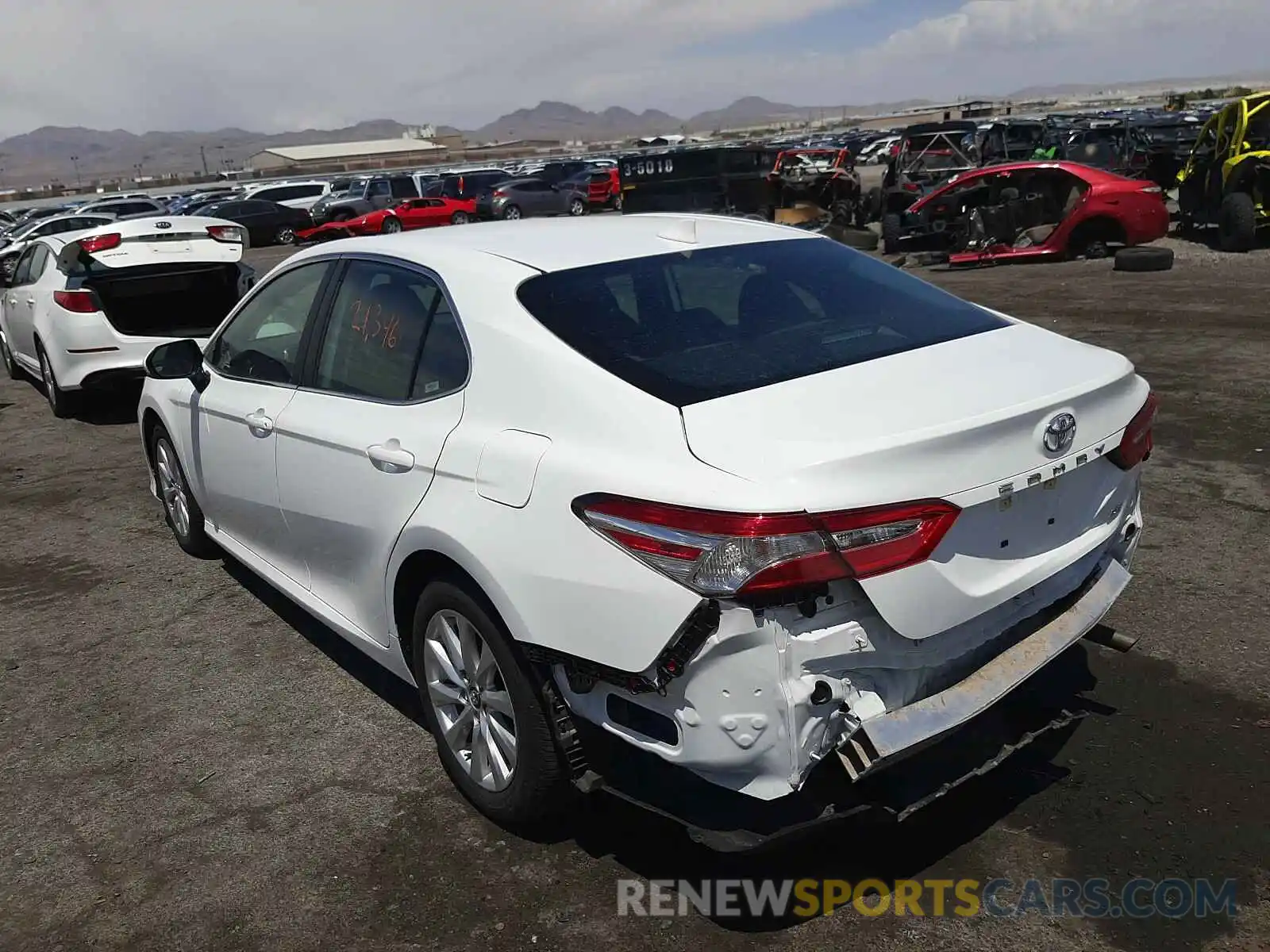 3 Photograph of a damaged car 4T1C11AK2LU930510 TOYOTA CAMRY 2020