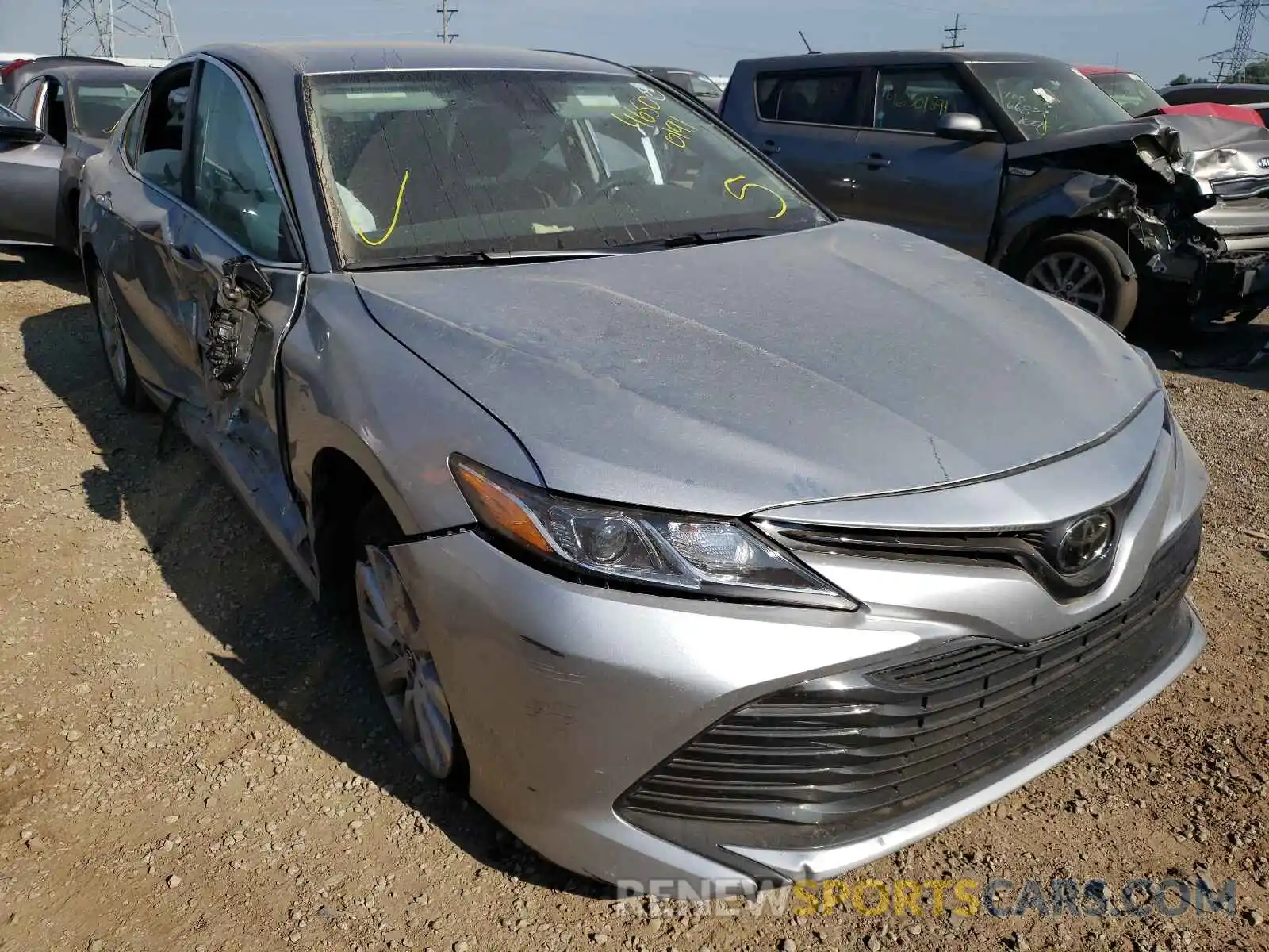 1 Photograph of a damaged car 4T1C11AK2LU930748 TOYOTA CAMRY 2020