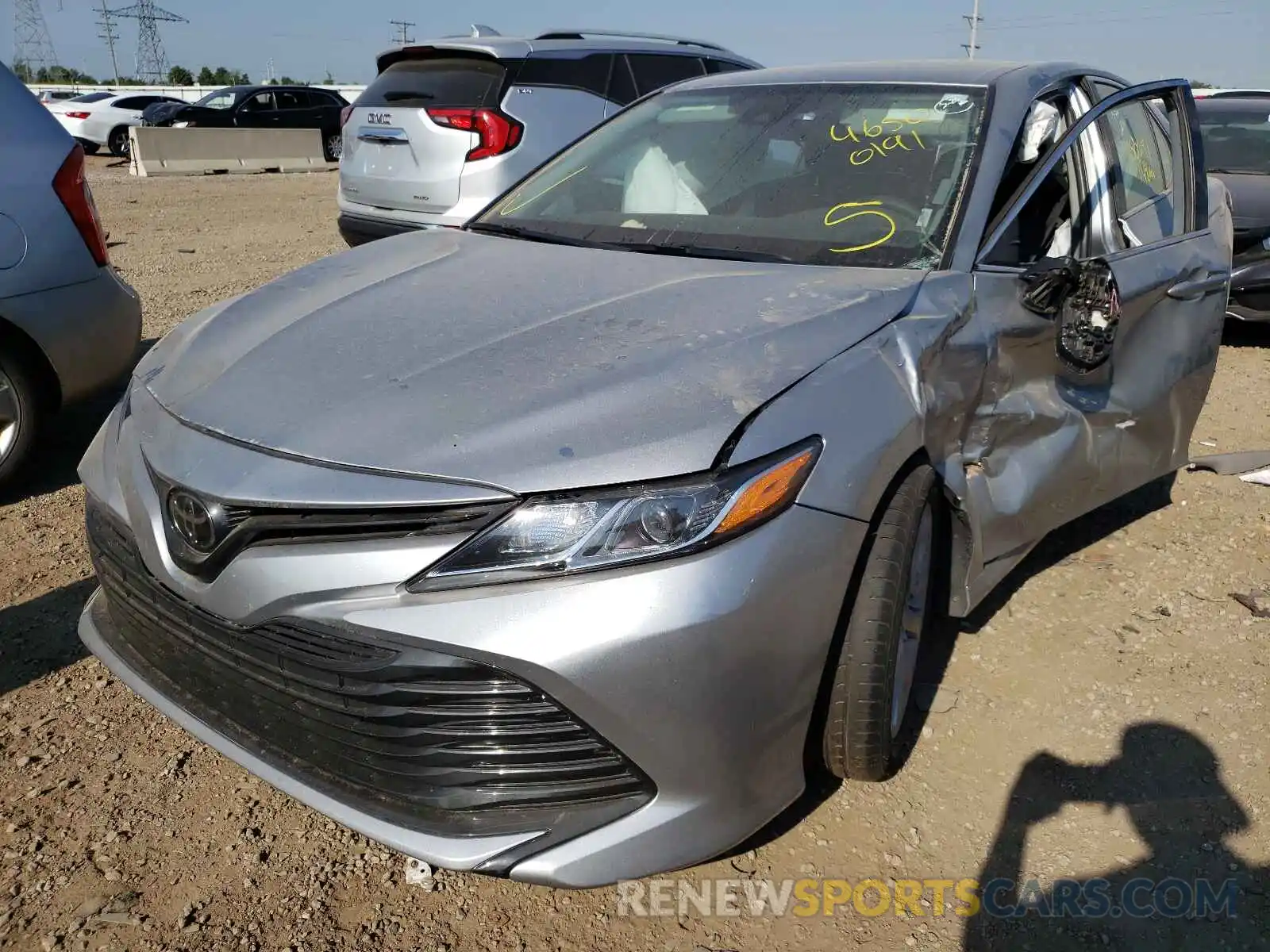 2 Photograph of a damaged car 4T1C11AK2LU930748 TOYOTA CAMRY 2020