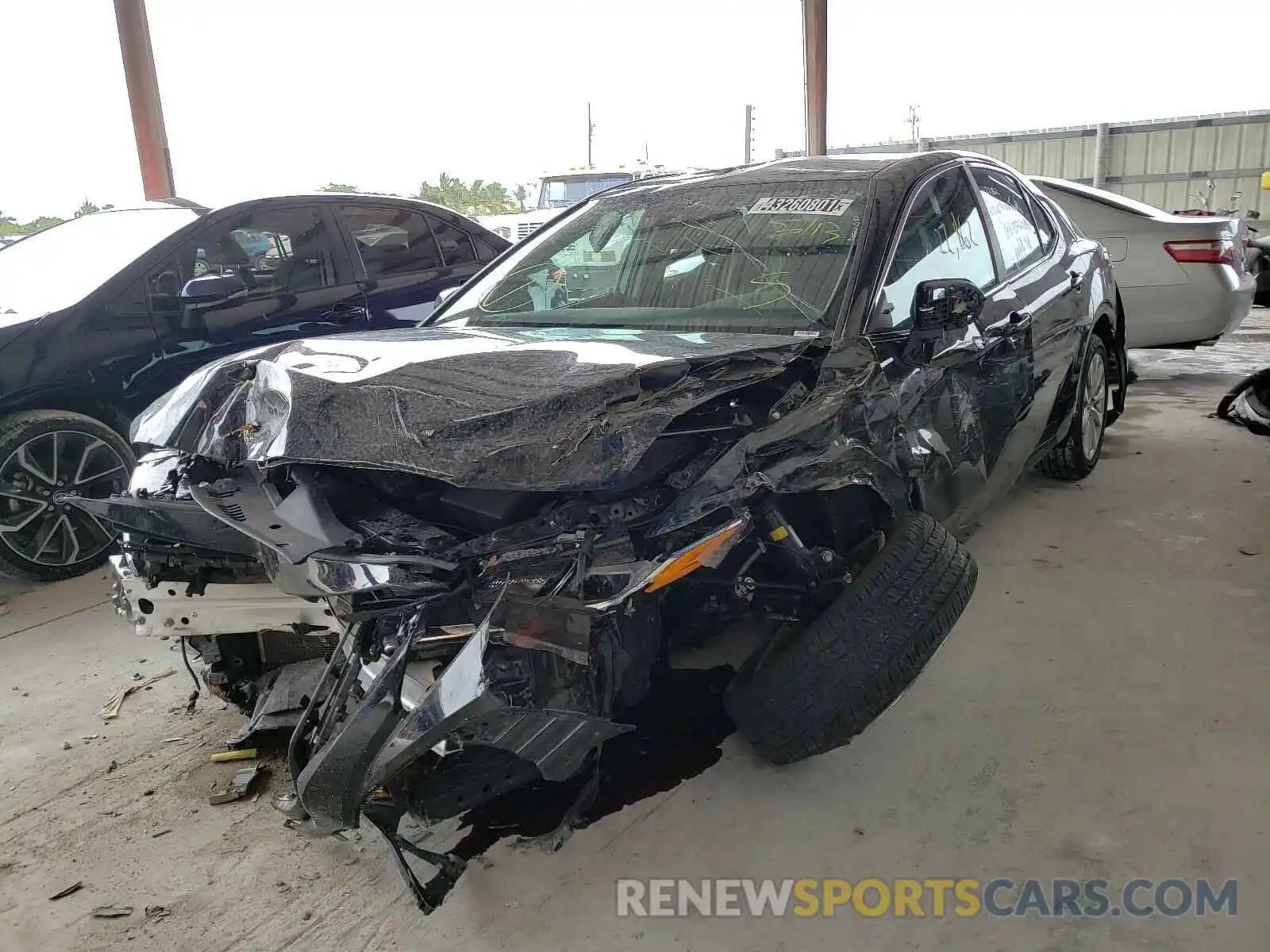 2 Photograph of a damaged car 4T1C11AK2LU931429 TOYOTA CAMRY 2020