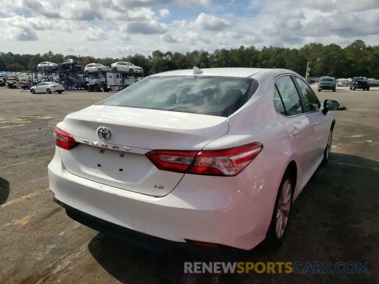 4 Photograph of a damaged car 4T1C11AK2LU931849 TOYOTA CAMRY 2020