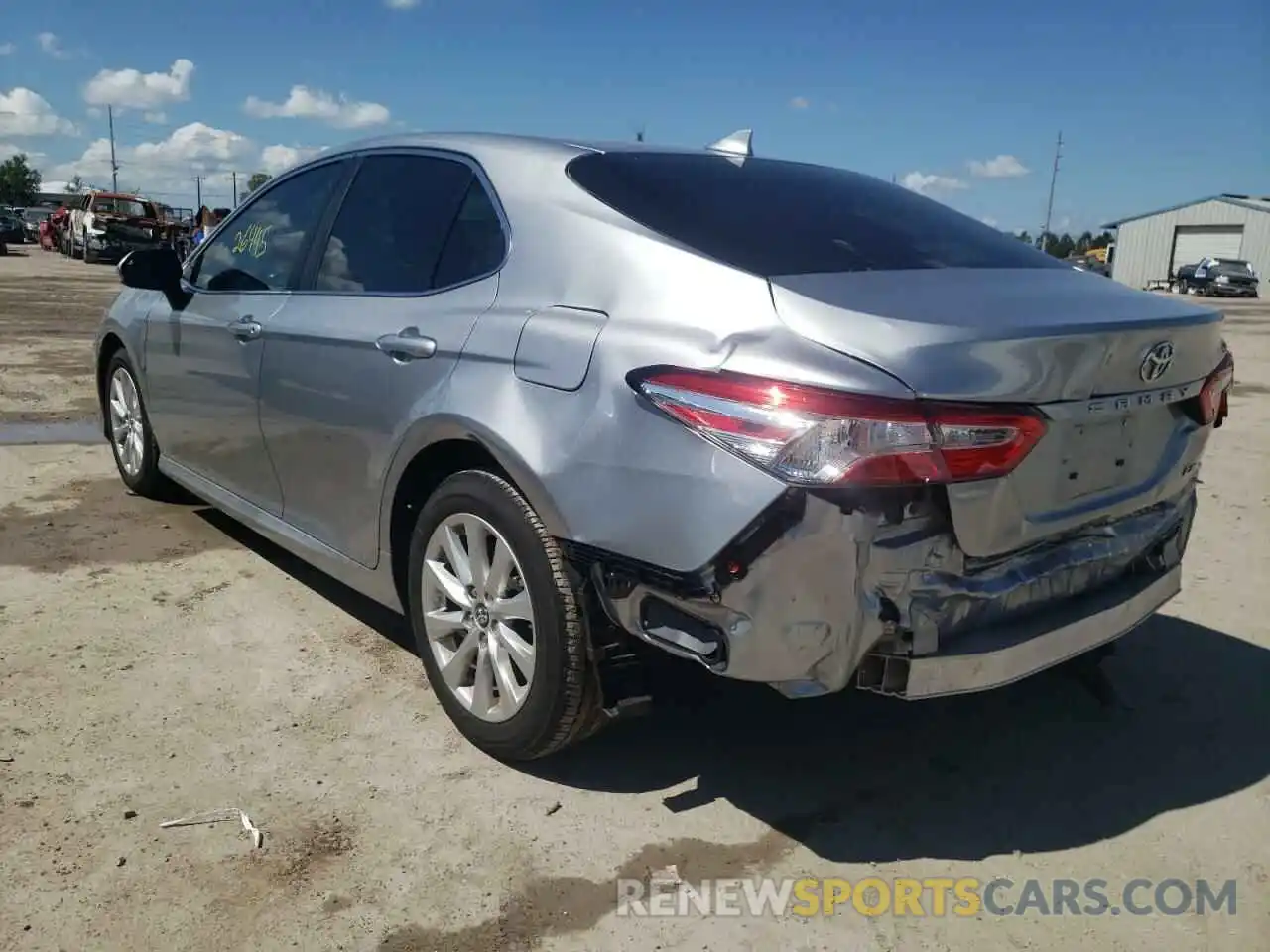 3 Photograph of a damaged car 4T1C11AK2LU937148 TOYOTA CAMRY 2020