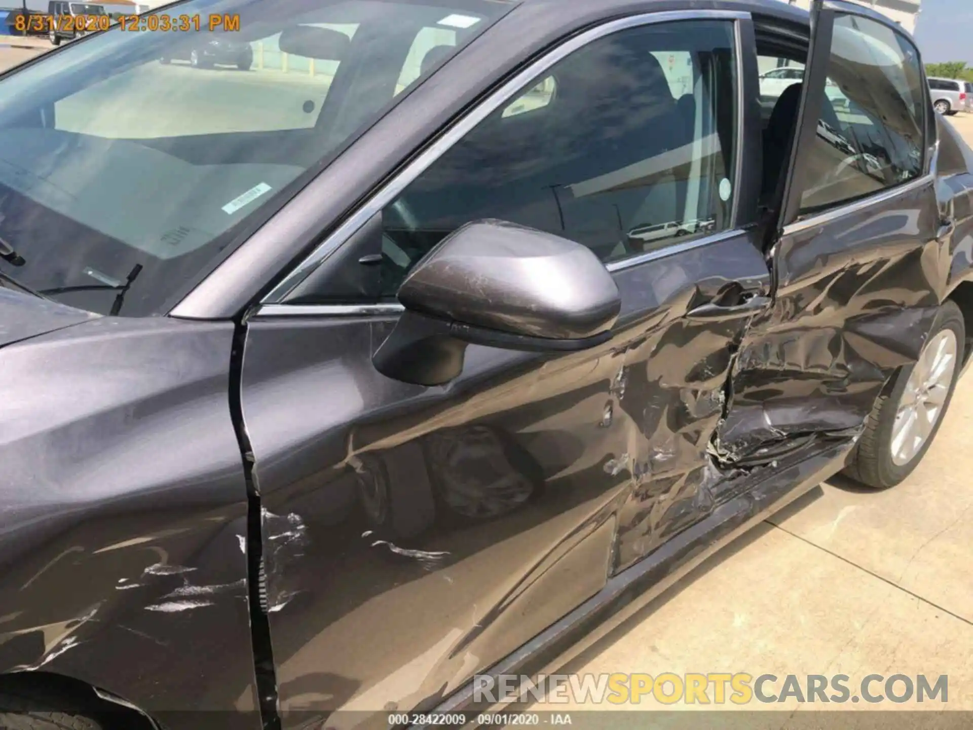 13 Photograph of a damaged car 4T1C11AK2LU939160 TOYOTA CAMRY 2020