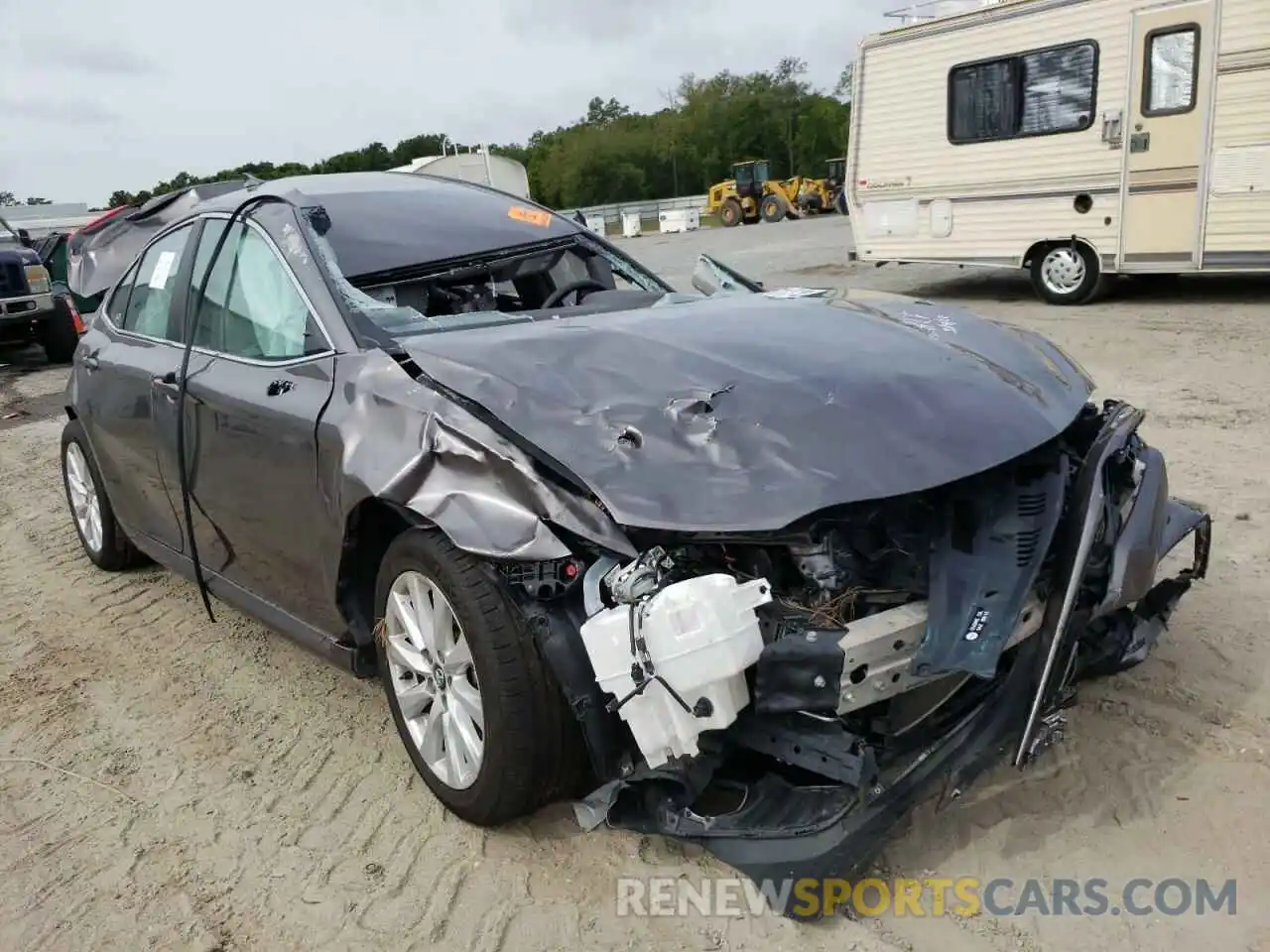 1 Photograph of a damaged car 4T1C11AK2LU940437 TOYOTA CAMRY 2020