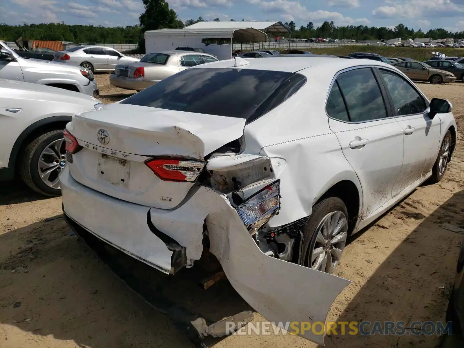 4 Photograph of a damaged car 4T1C11AK2LU950837 TOYOTA CAMRY 2020