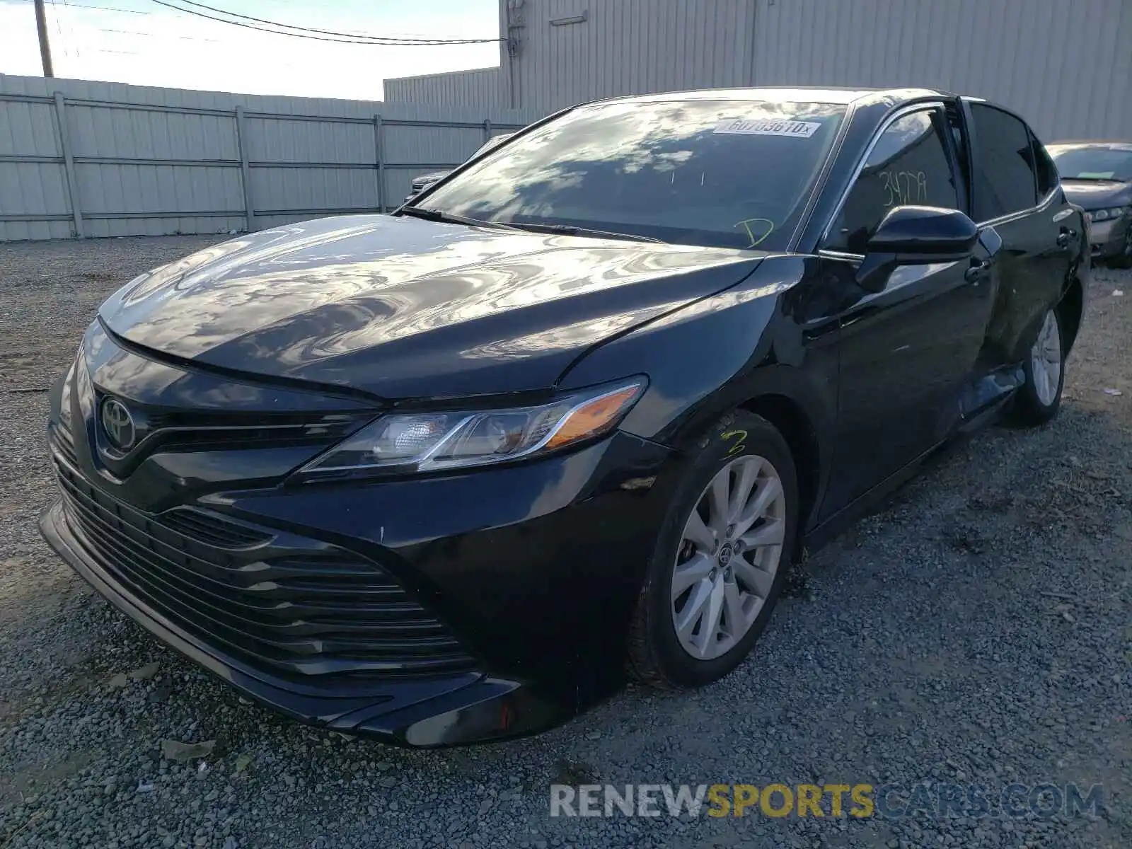 2 Photograph of a damaged car 4T1C11AK2LU952829 TOYOTA CAMRY 2020