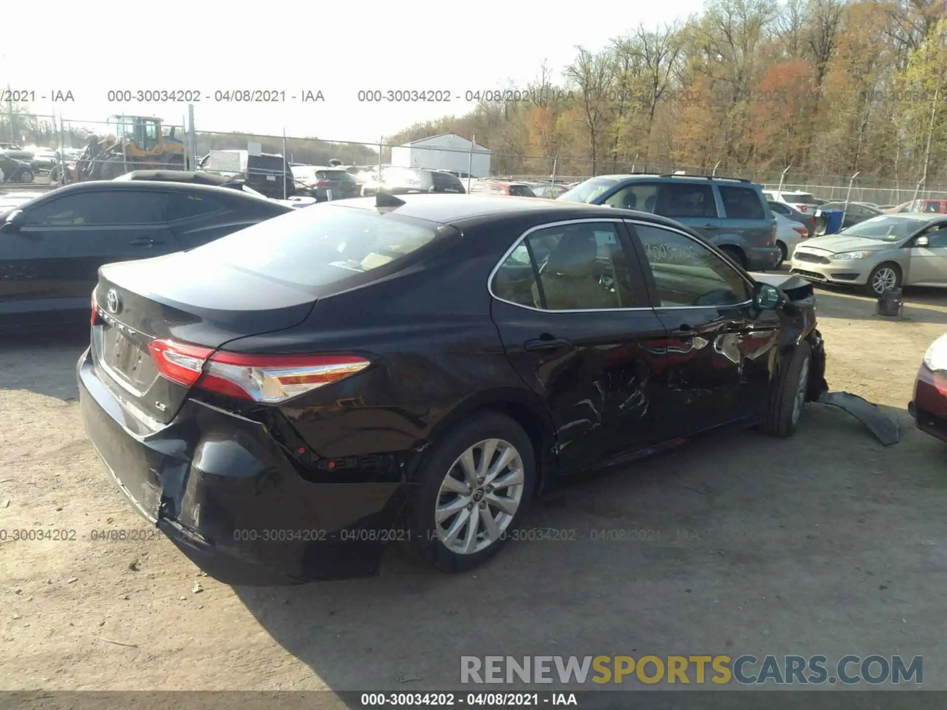 4 Photograph of a damaged car 4T1C11AK2LU953950 TOYOTA CAMRY 2020