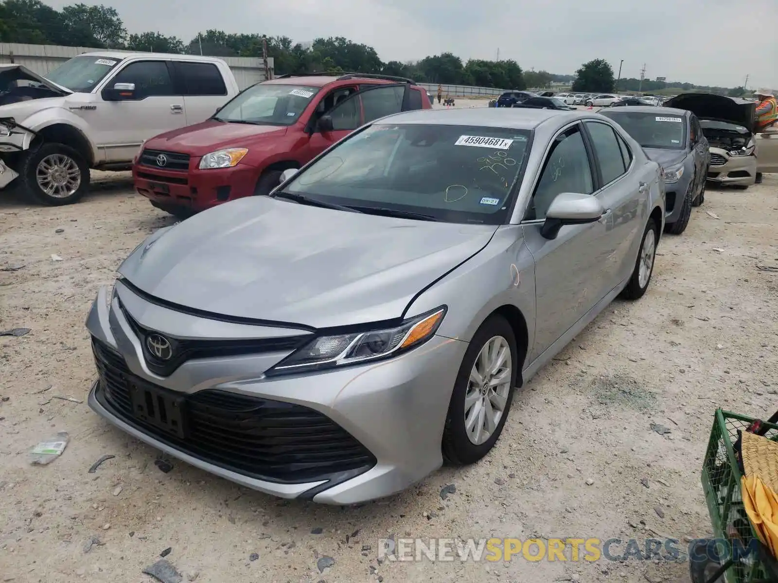 2 Photograph of a damaged car 4T1C11AK2LU960770 TOYOTA CAMRY 2020