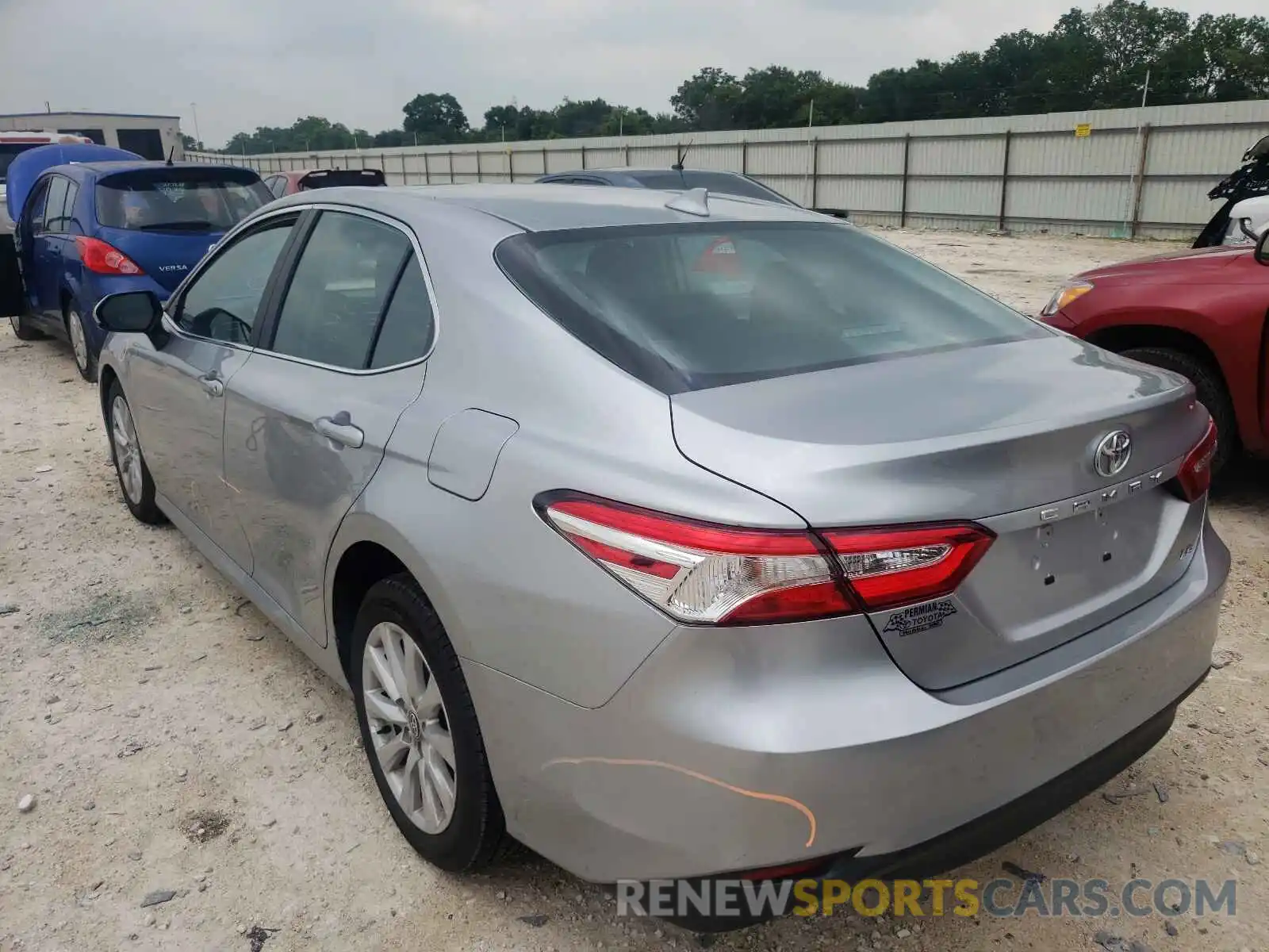 3 Photograph of a damaged car 4T1C11AK2LU960770 TOYOTA CAMRY 2020