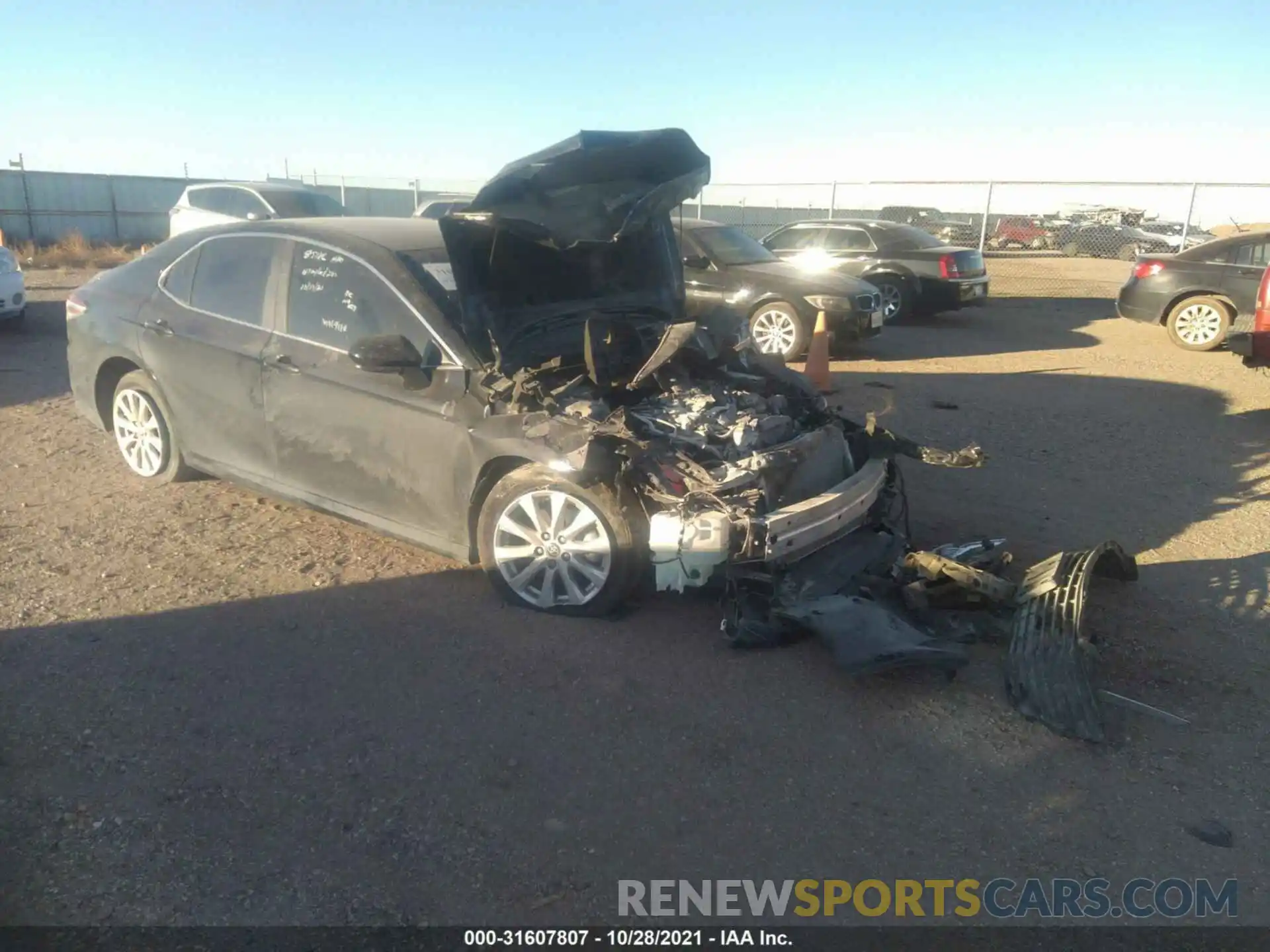 1 Photograph of a damaged car 4T1C11AK2LU964110 TOYOTA CAMRY 2020