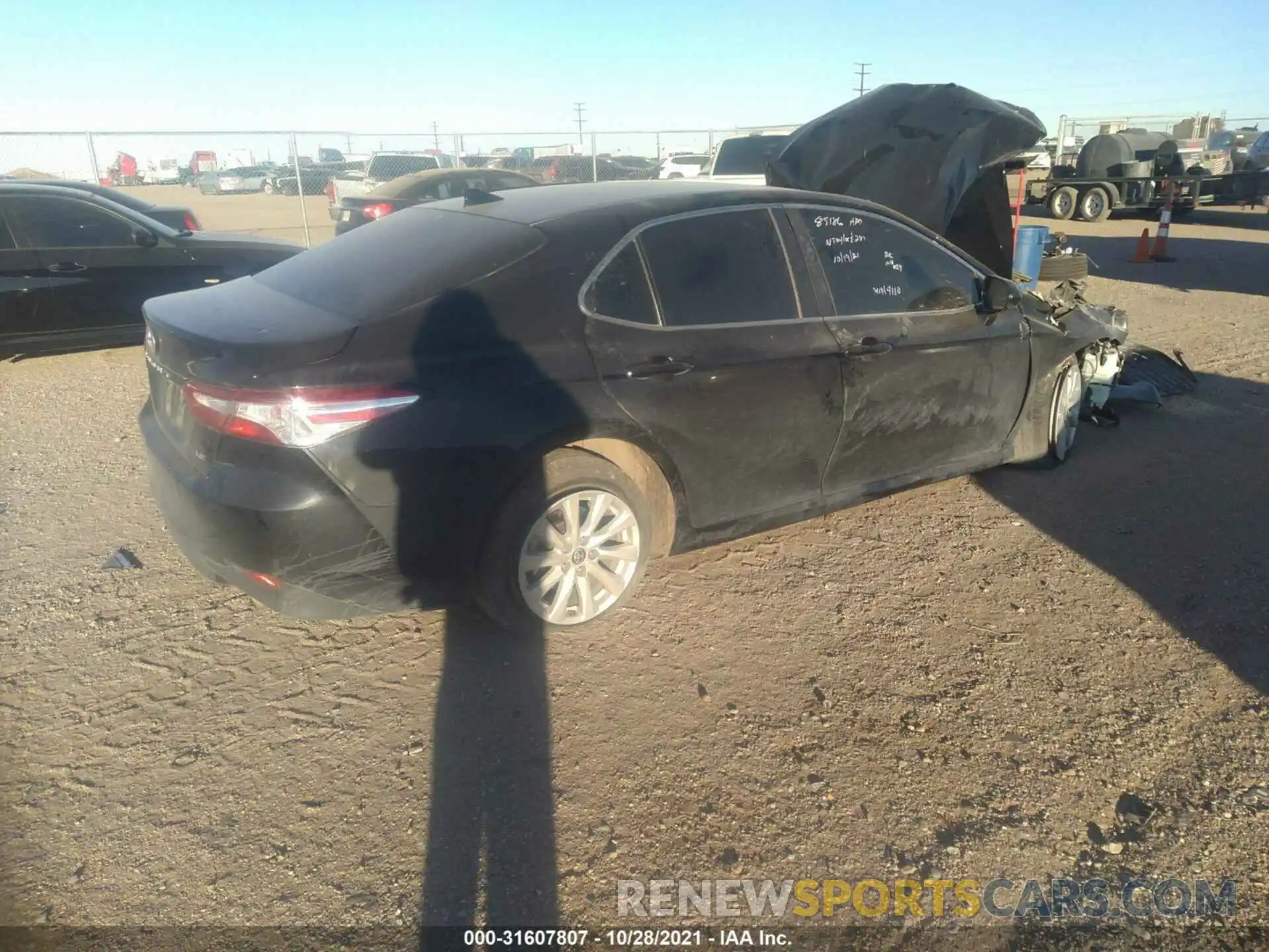 4 Photograph of a damaged car 4T1C11AK2LU964110 TOYOTA CAMRY 2020