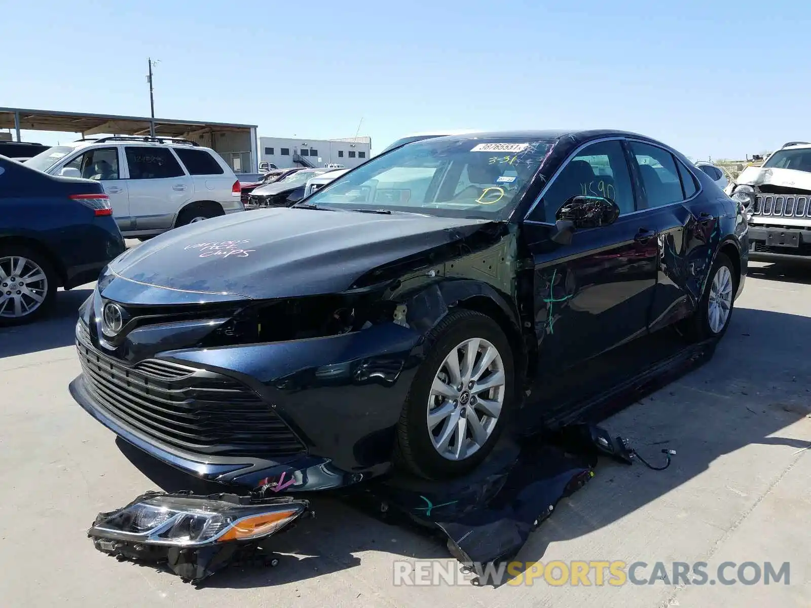 2 Photograph of a damaged car 4T1C11AK2LU964768 TOYOTA CAMRY 2020