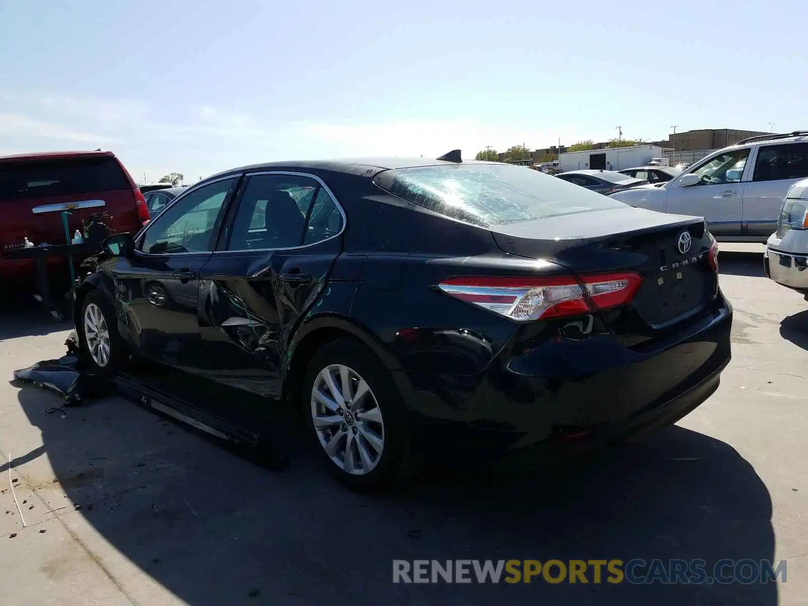 3 Photograph of a damaged car 4T1C11AK2LU964768 TOYOTA CAMRY 2020