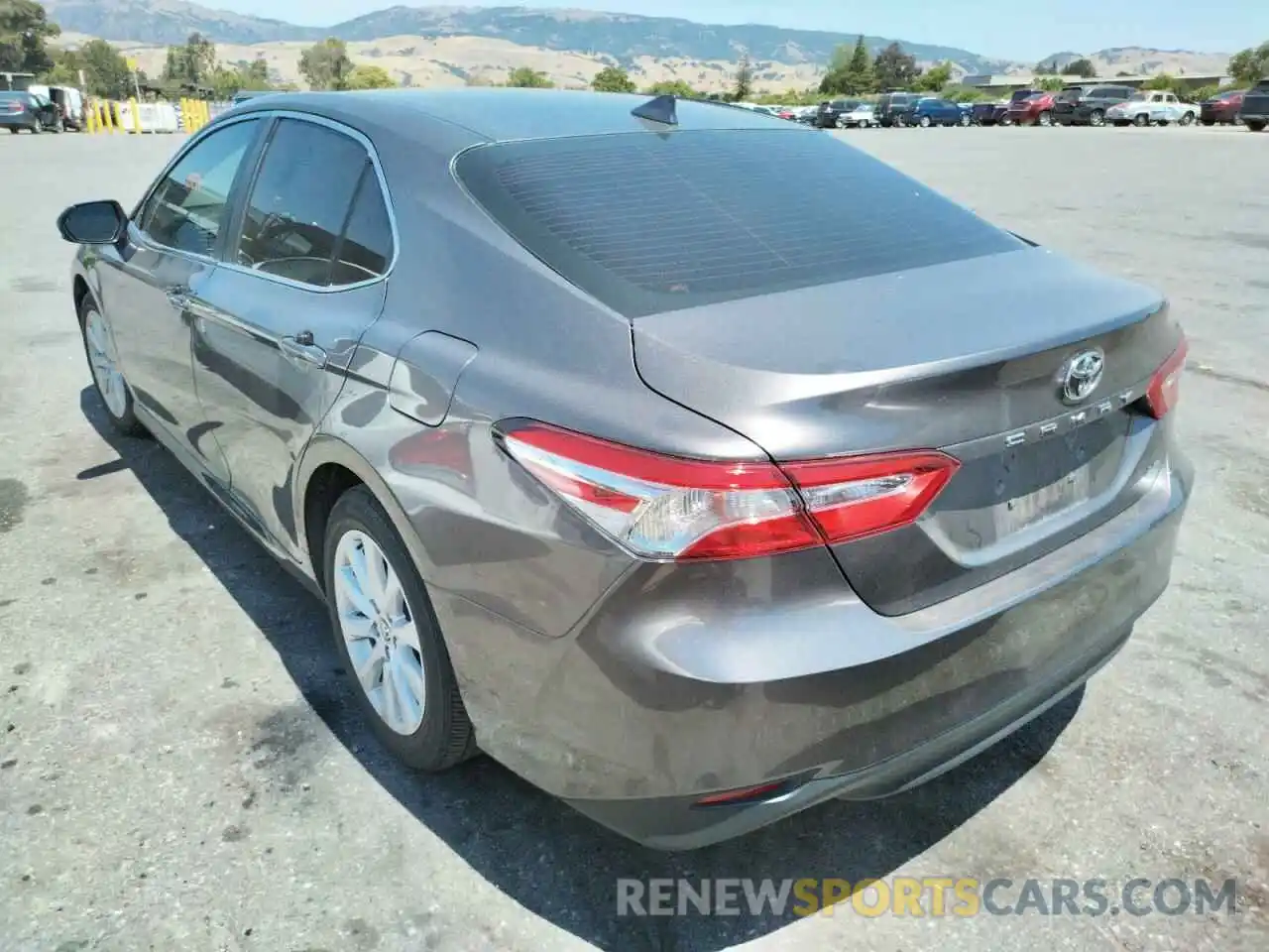 3 Photograph of a damaged car 4T1C11AK2LU968125 TOYOTA CAMRY 2020