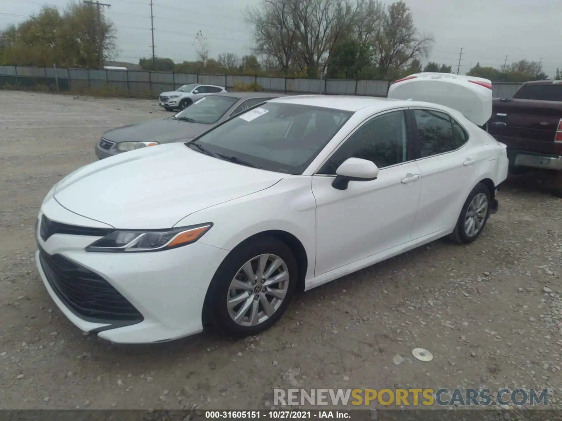 2 Photograph of a damaged car 4T1C11AK2LU969128 TOYOTA CAMRY 2020