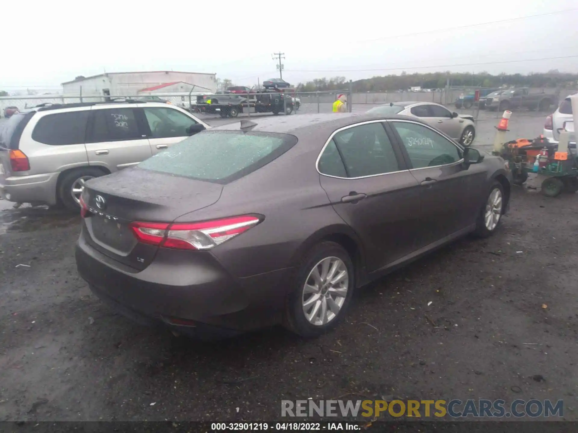 4 Photograph of a damaged car 4T1C11AK2LU972448 TOYOTA CAMRY 2020