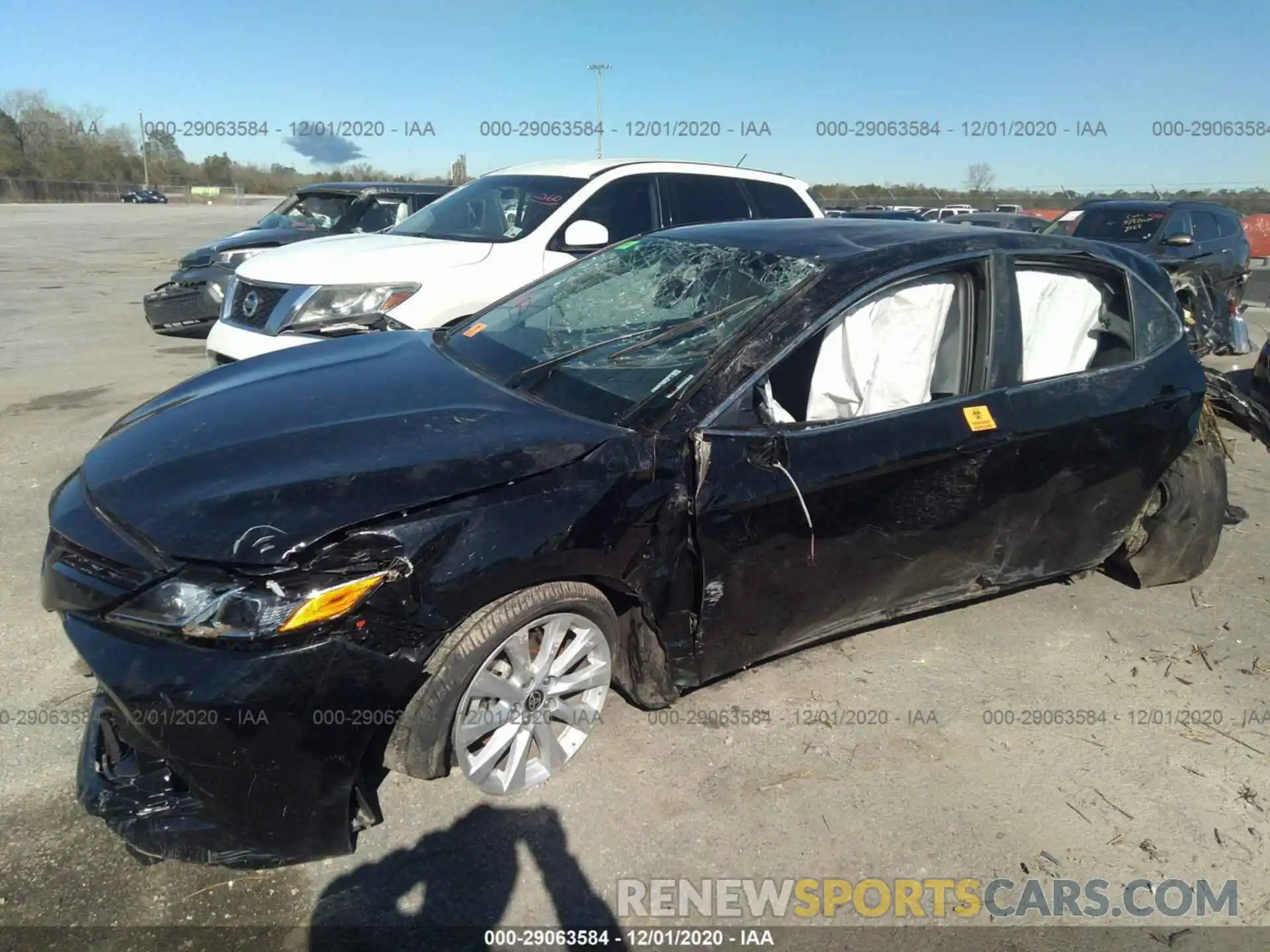 2 Photograph of a damaged car 4T1C11AK2LU977620 TOYOTA CAMRY 2020