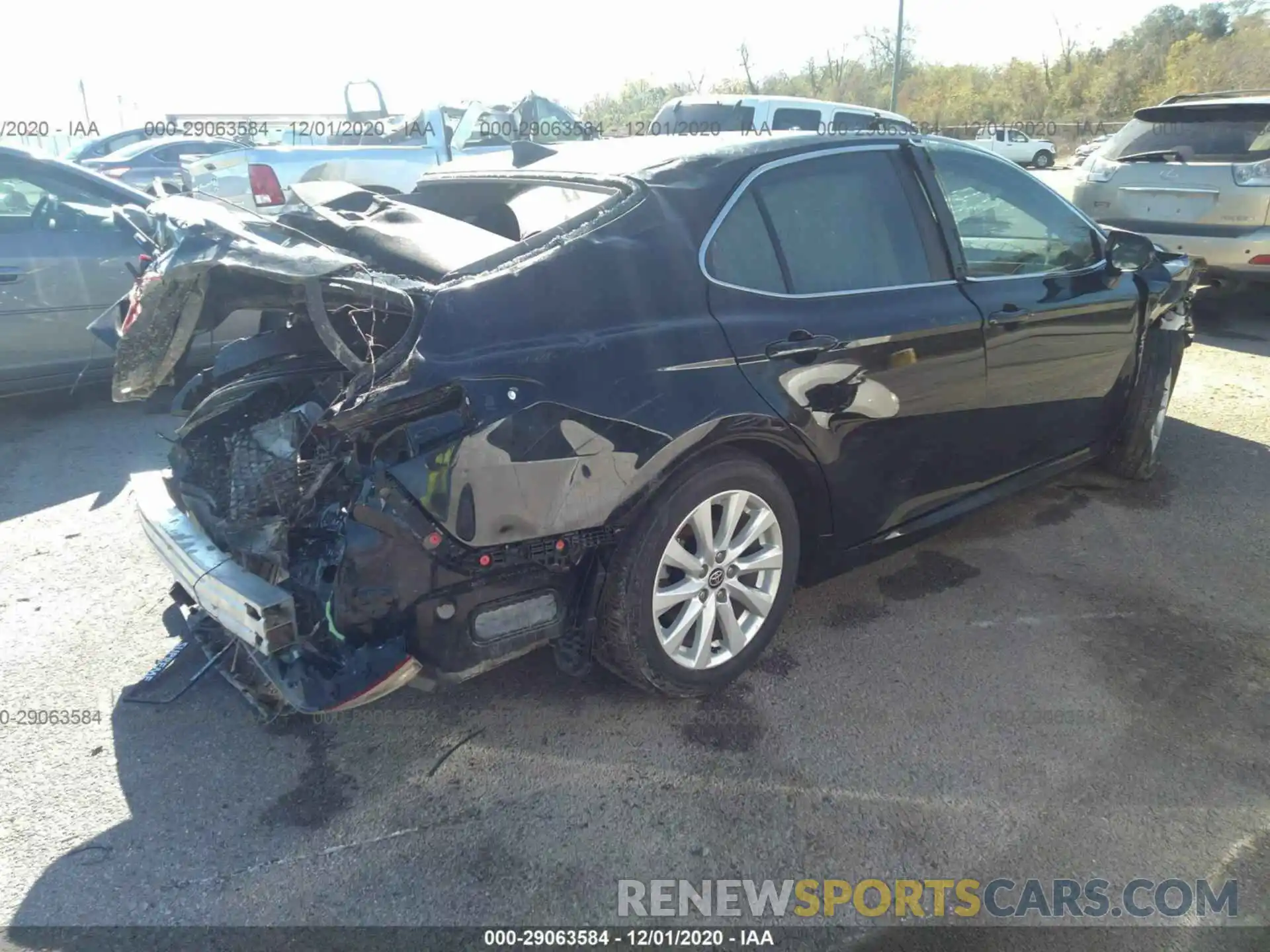 4 Photograph of a damaged car 4T1C11AK2LU977620 TOYOTA CAMRY 2020