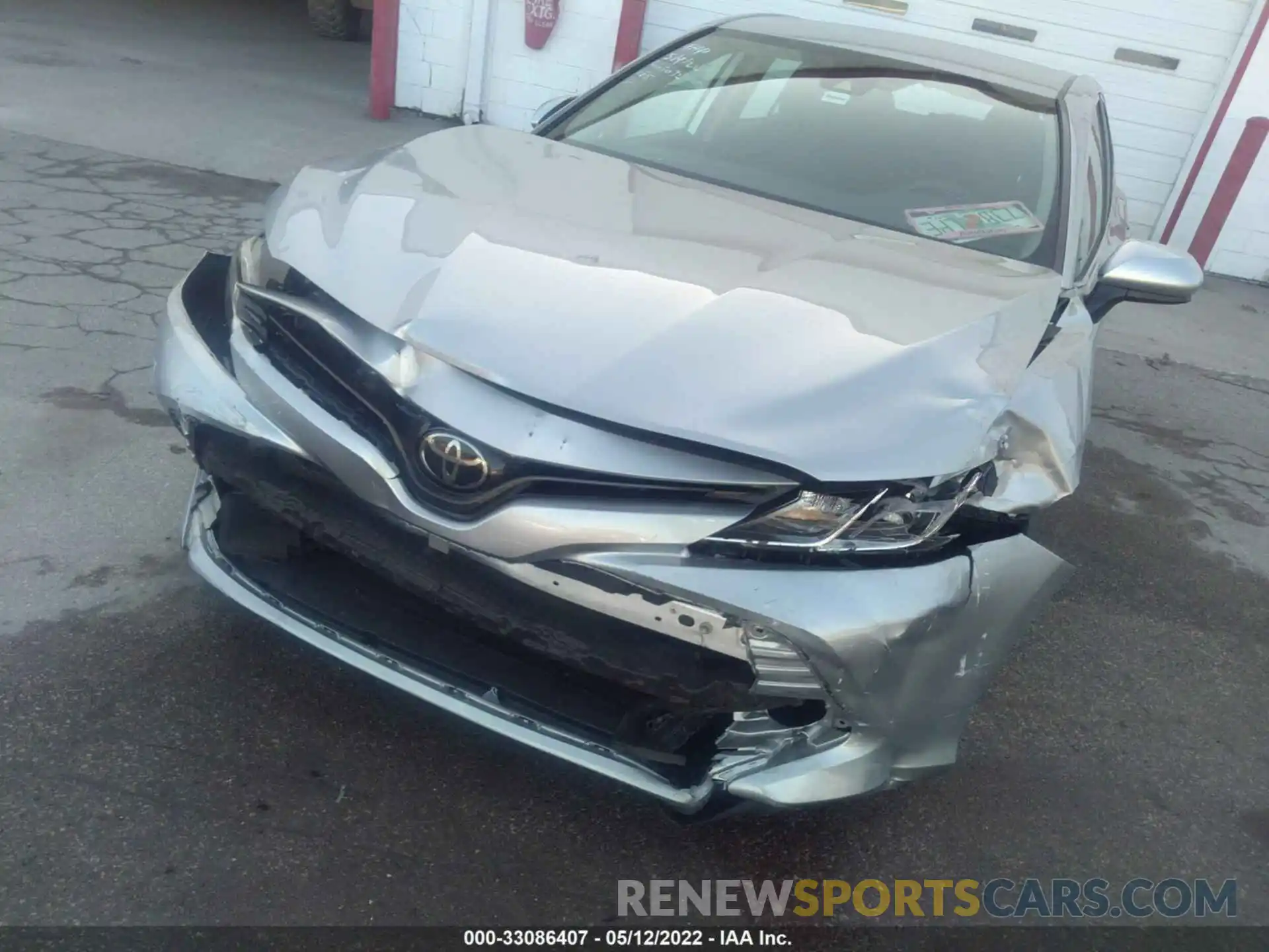 6 Photograph of a damaged car 4T1C11AK2LU983952 TOYOTA CAMRY 2020