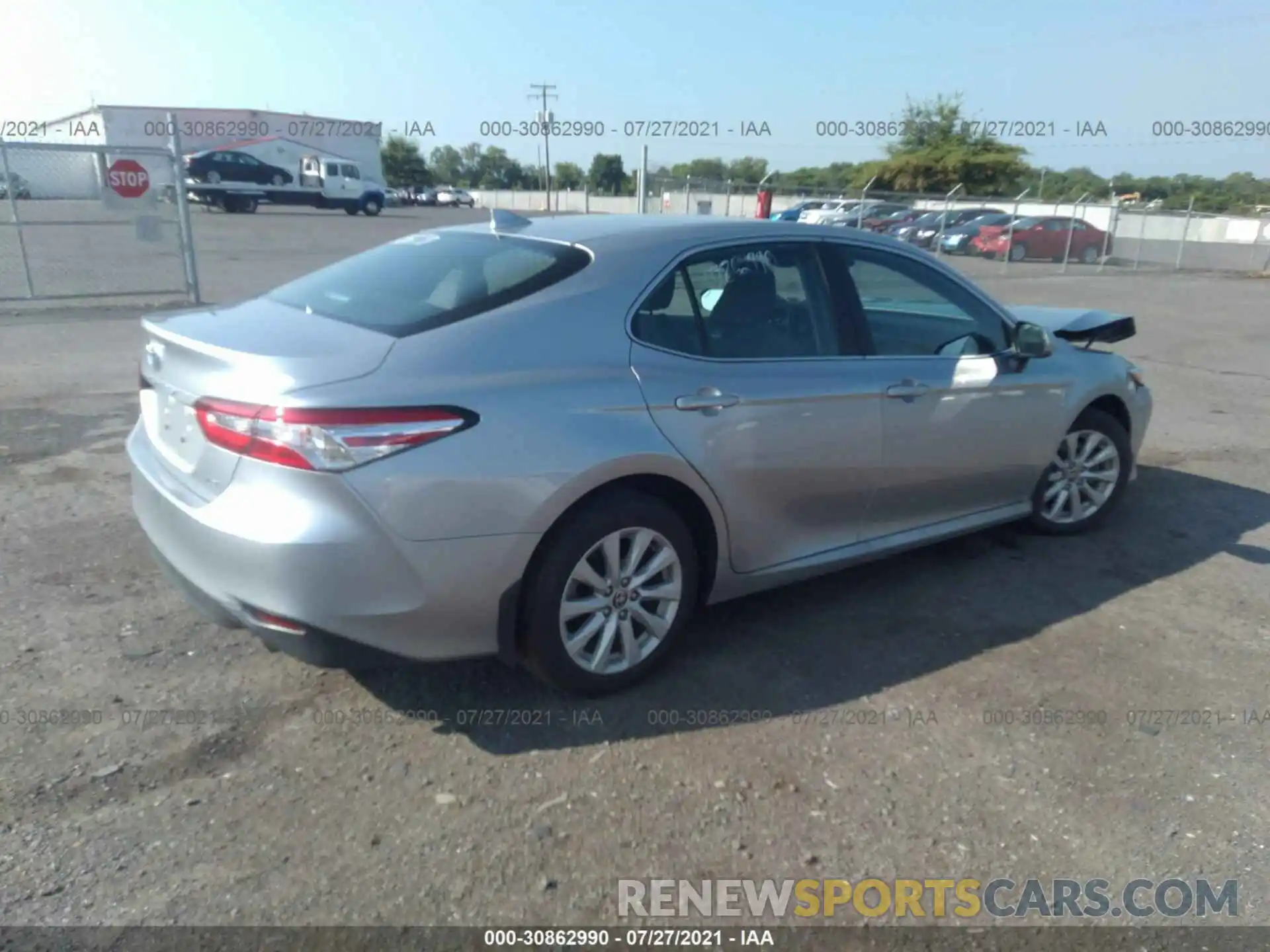 4 Photograph of a damaged car 4T1C11AK2LU991579 TOYOTA CAMRY 2020