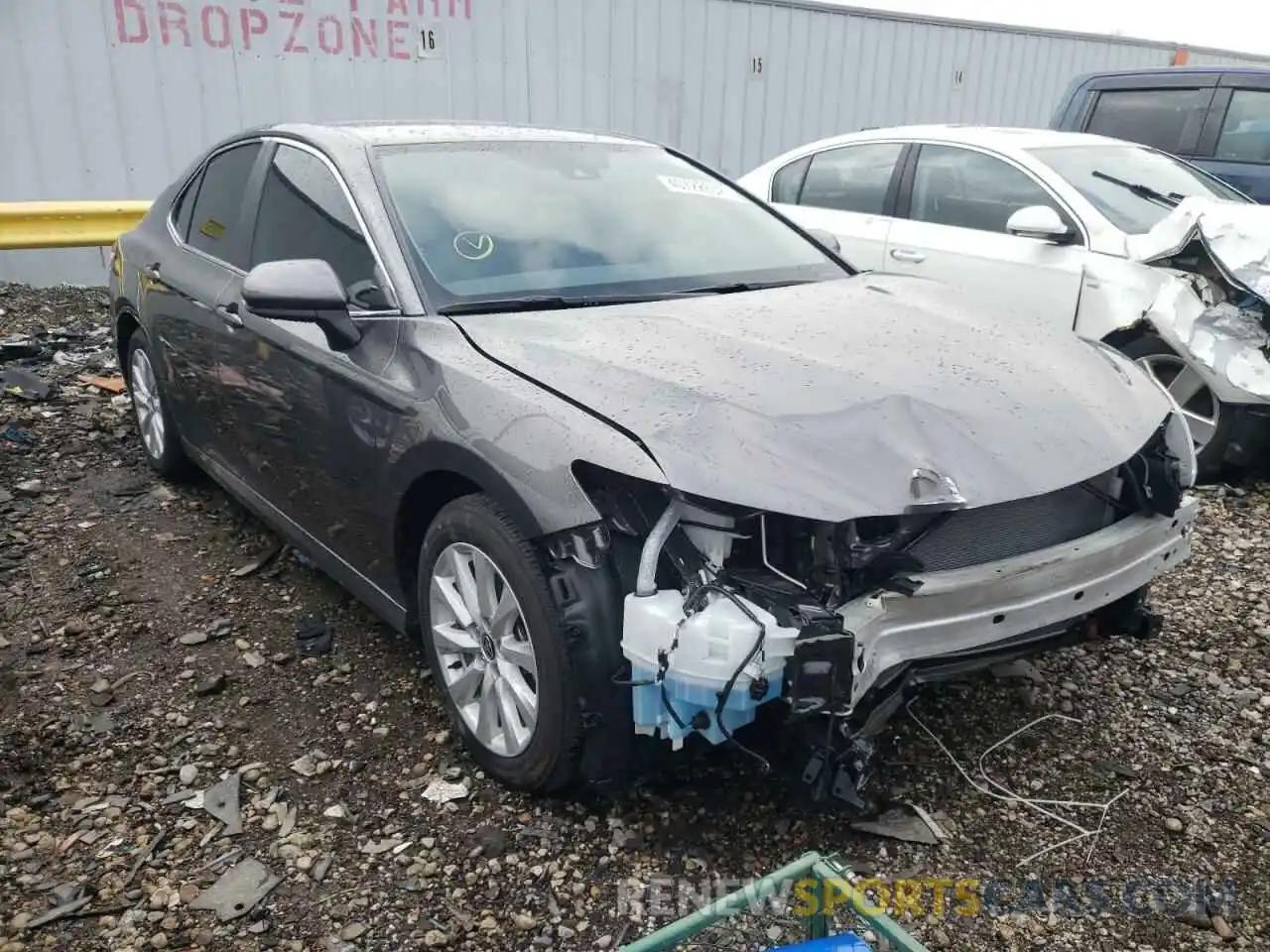 1 Photograph of a damaged car 4T1C11AK2LU992716 TOYOTA CAMRY 2020