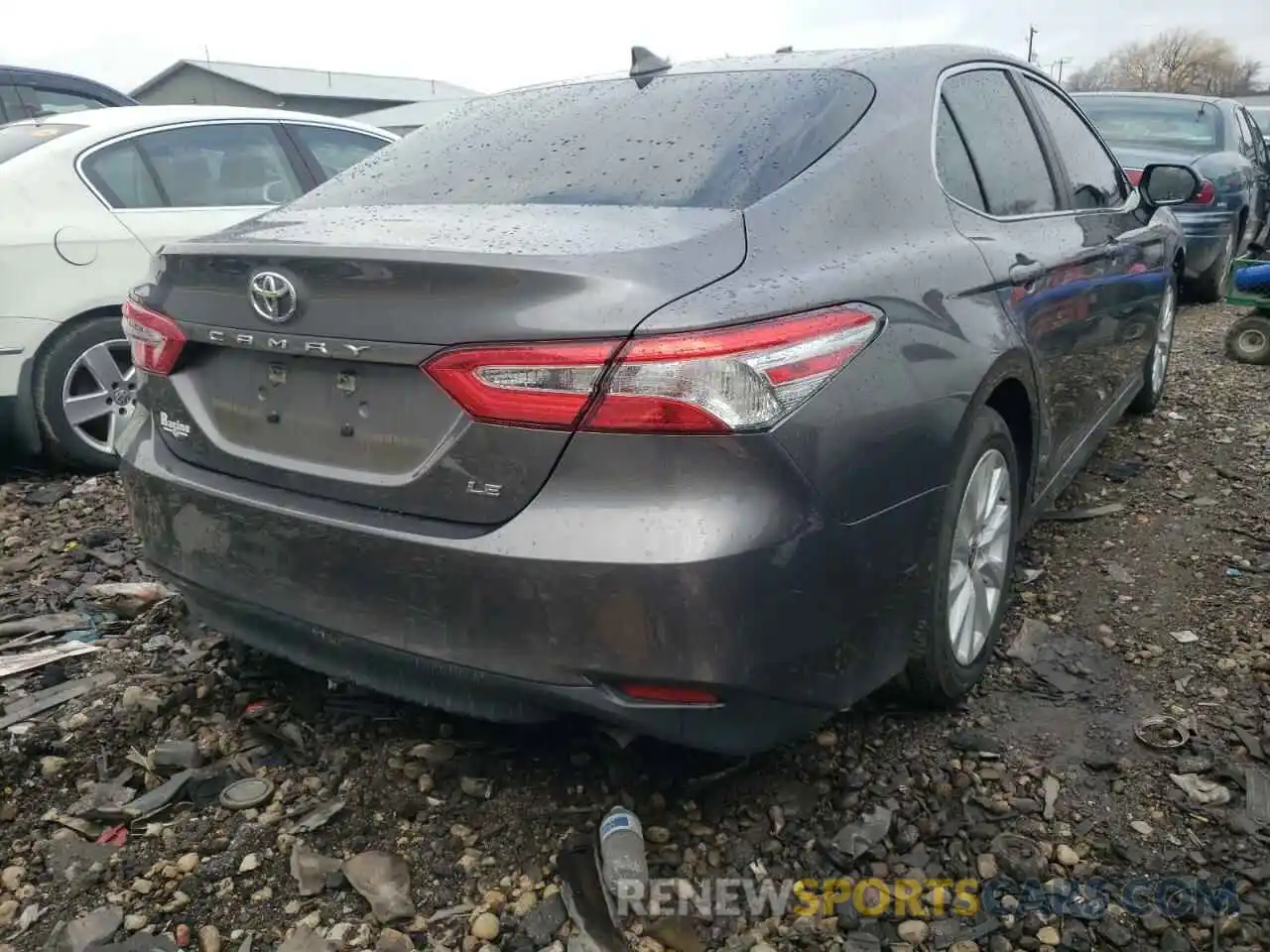 4 Photograph of a damaged car 4T1C11AK2LU992716 TOYOTA CAMRY 2020