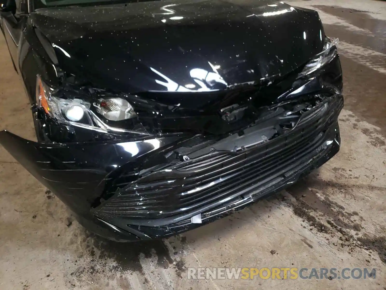 9 Photograph of a damaged car 4T1C11AK2LU994837 TOYOTA CAMRY 2020