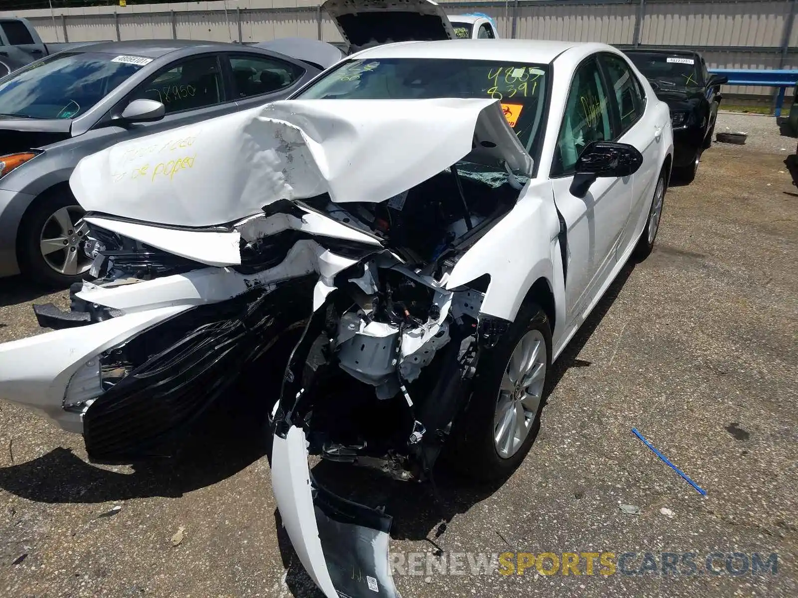 2 Photograph of a damaged car 4T1C11AK2LU995633 TOYOTA CAMRY 2020