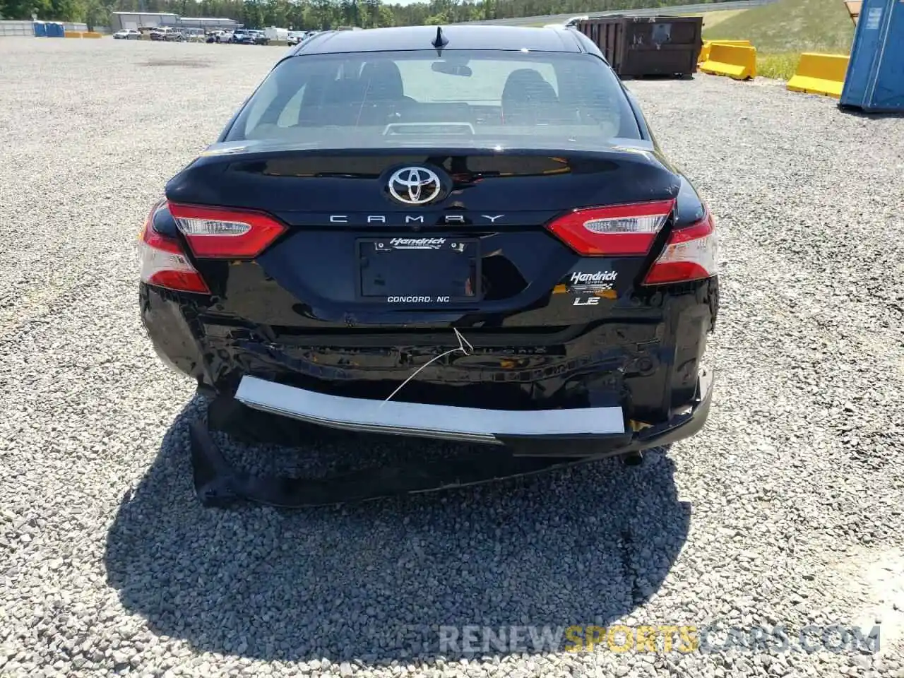 9 Photograph of a damaged car 4T1C11AK2LU997740 TOYOTA CAMRY 2020