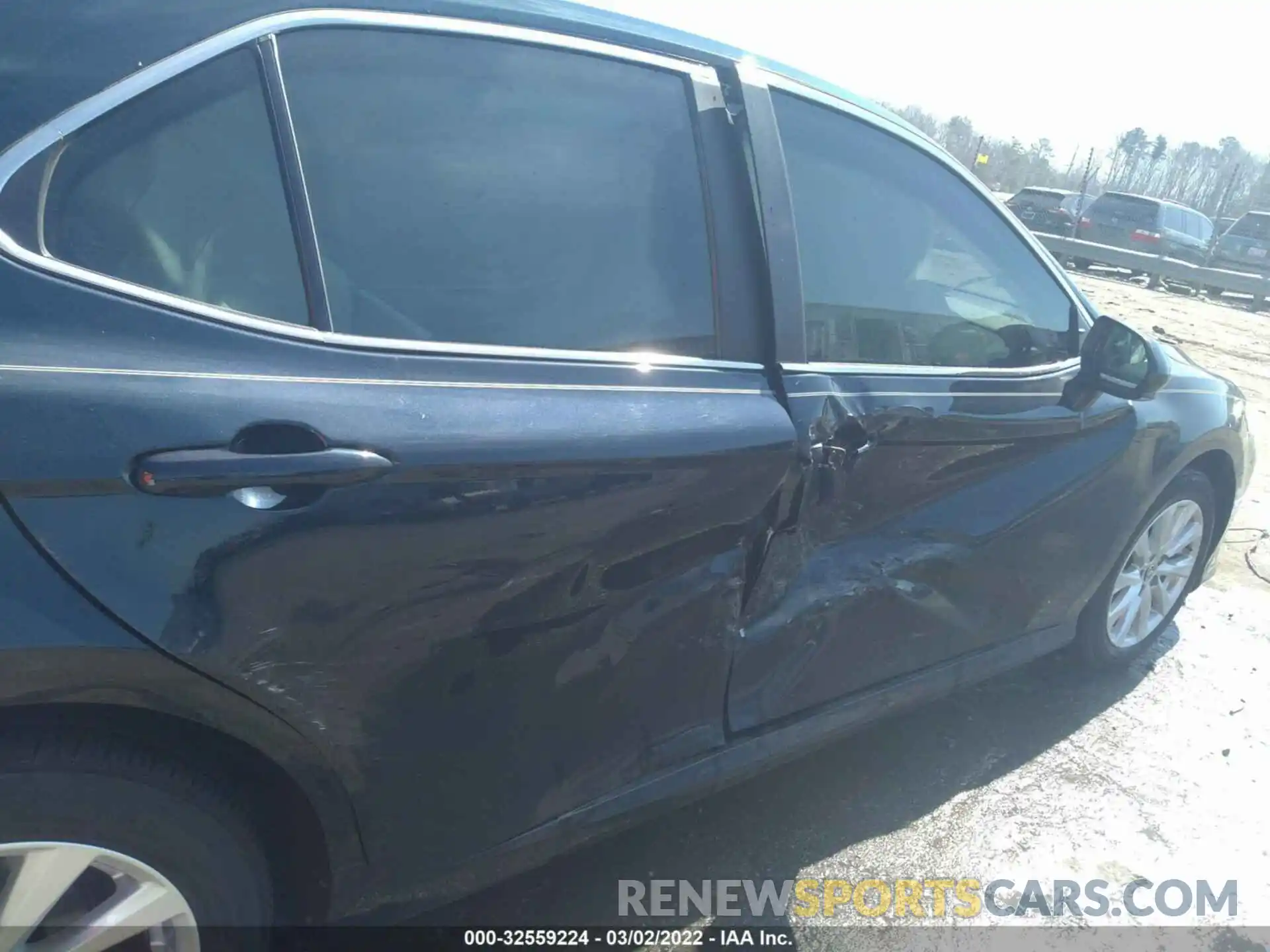 6 Photograph of a damaged car 4T1C11AK2LU998046 TOYOTA CAMRY 2020