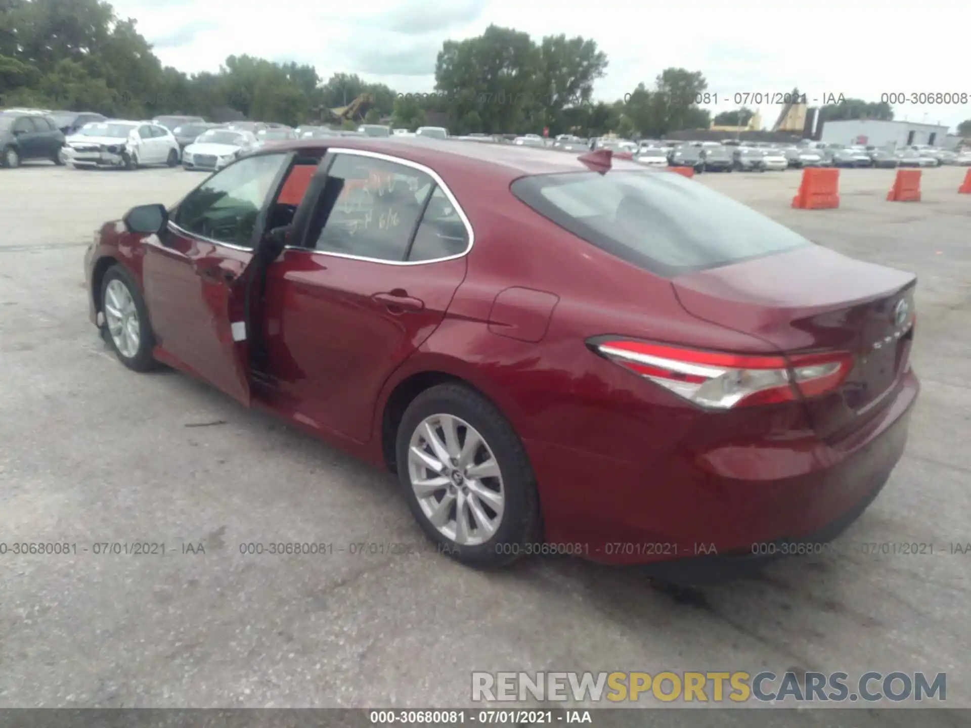 3 Photograph of a damaged car 4T1C11AK3LU316243 TOYOTA CAMRY 2020