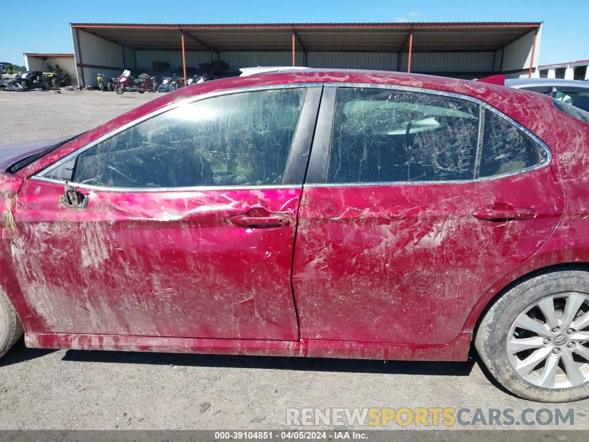 14 Photograph of a damaged car 4T1C11AK3LU320079 TOYOTA CAMRY 2020