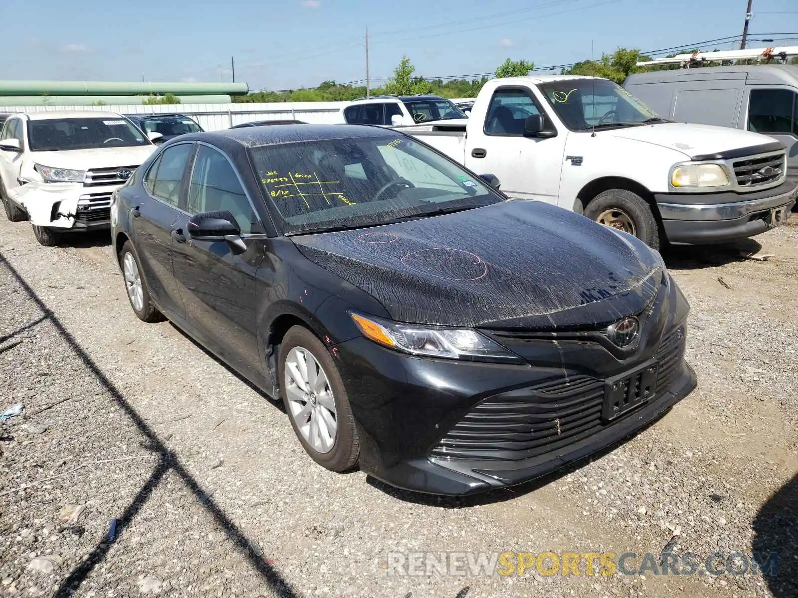 1 Photograph of a damaged car 4T1C11AK3LU324214 TOYOTA CAMRY 2020